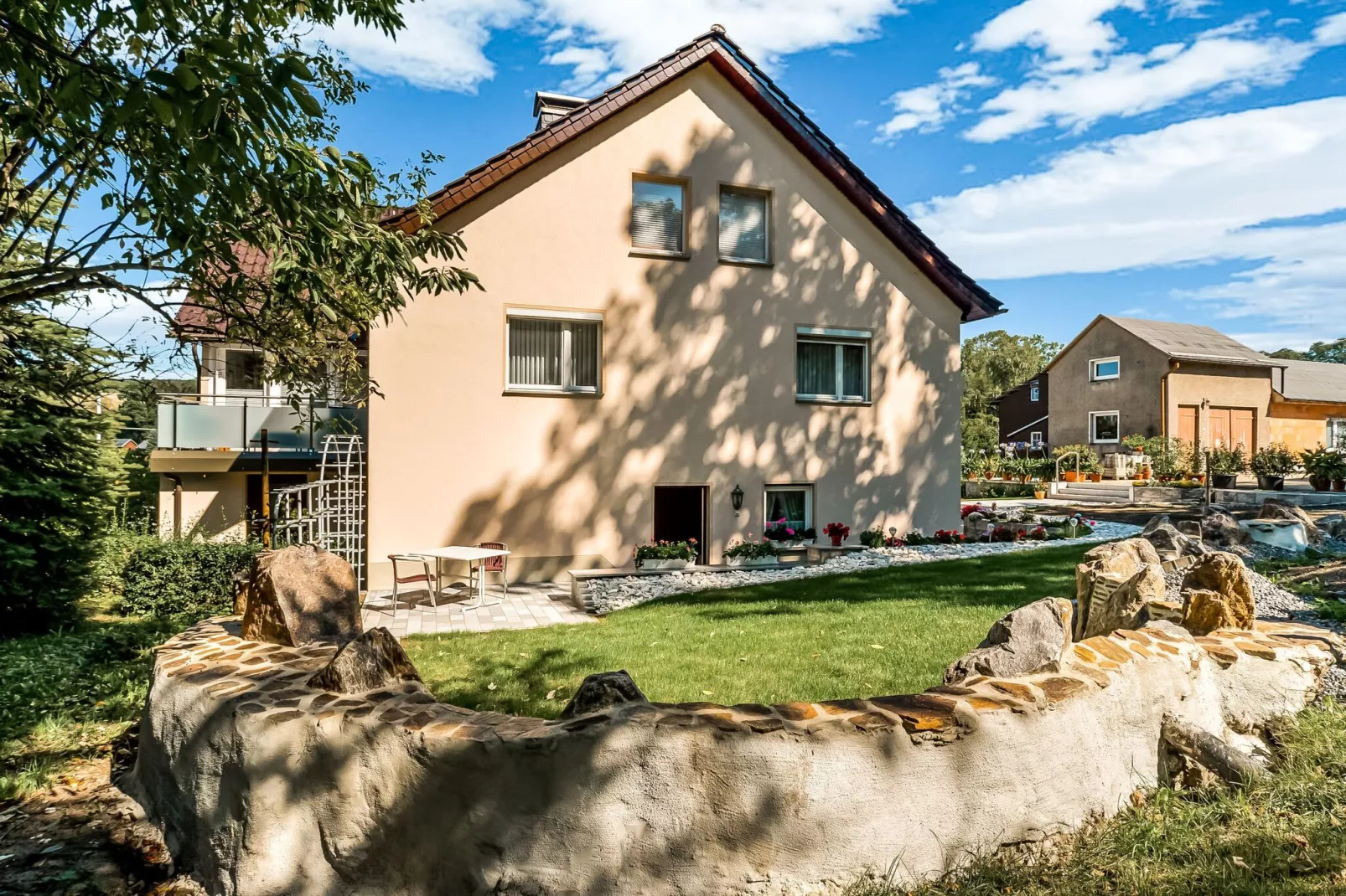 Maja-Exterior in summer