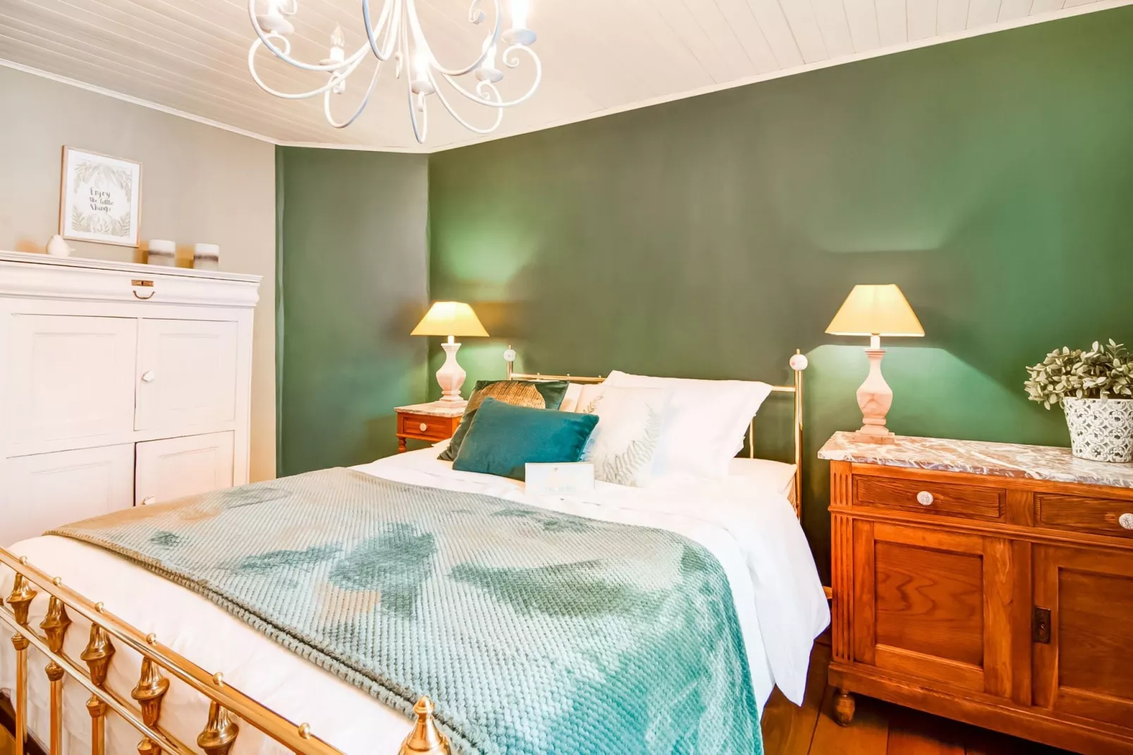 Les Pénates-Bedroom