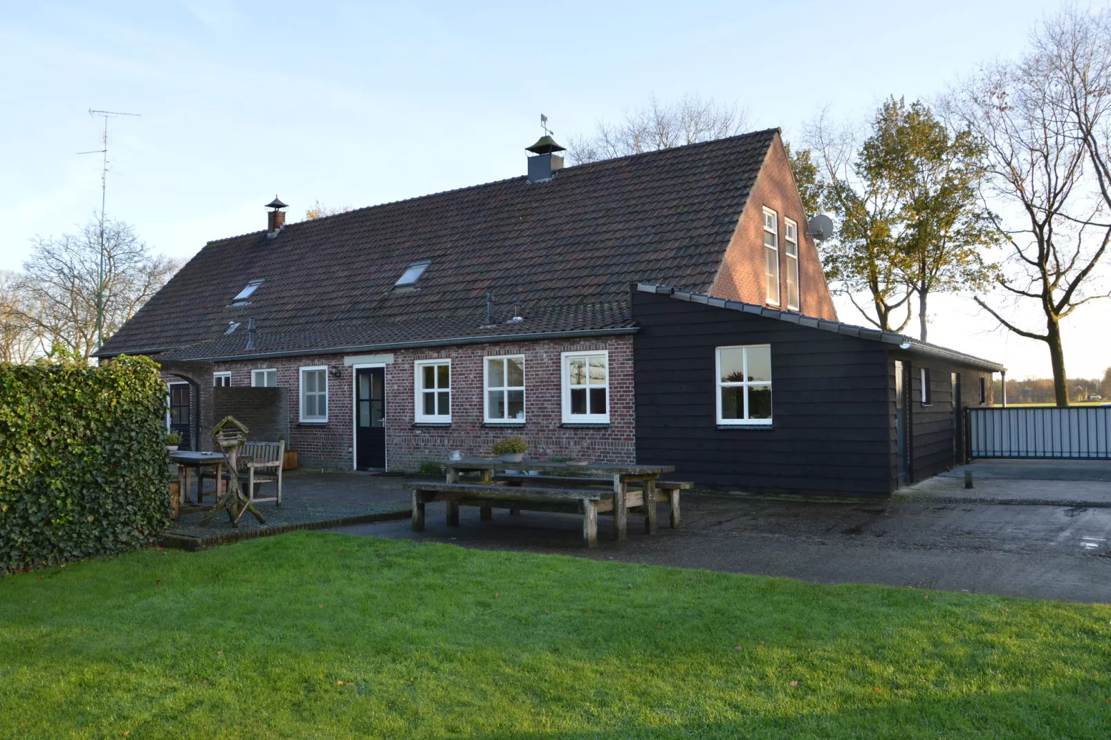 Vakantieboerderij de open schuur-Exterior summer