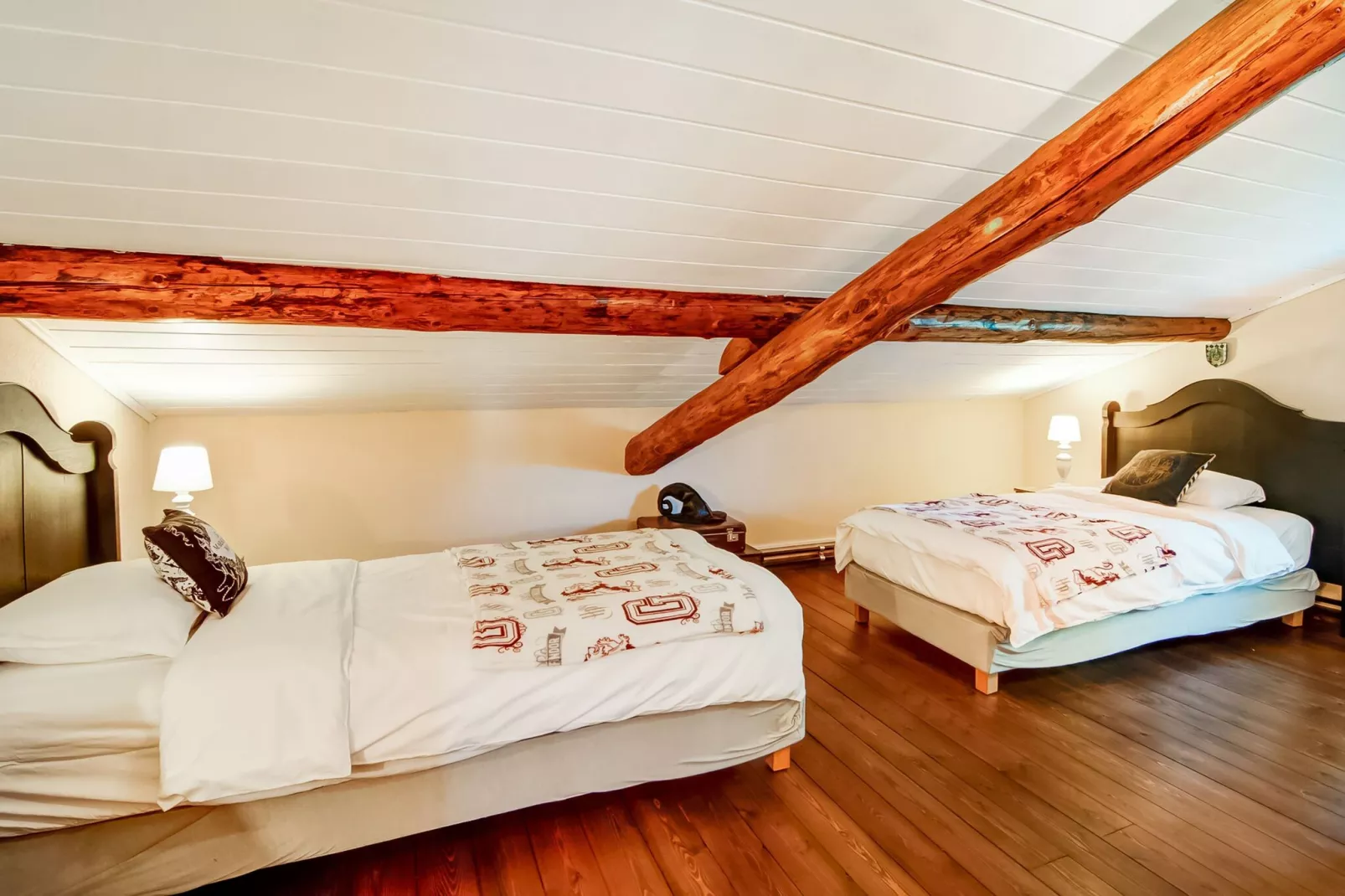 Les Pénates-Bedroom