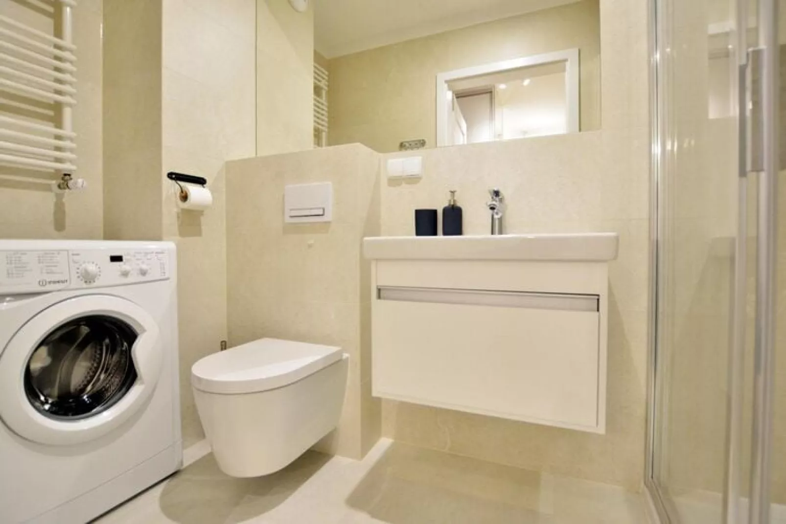 	Apartamenty na piętrze przy Bałtyckiej w Kołobrzegu-Salle de bain