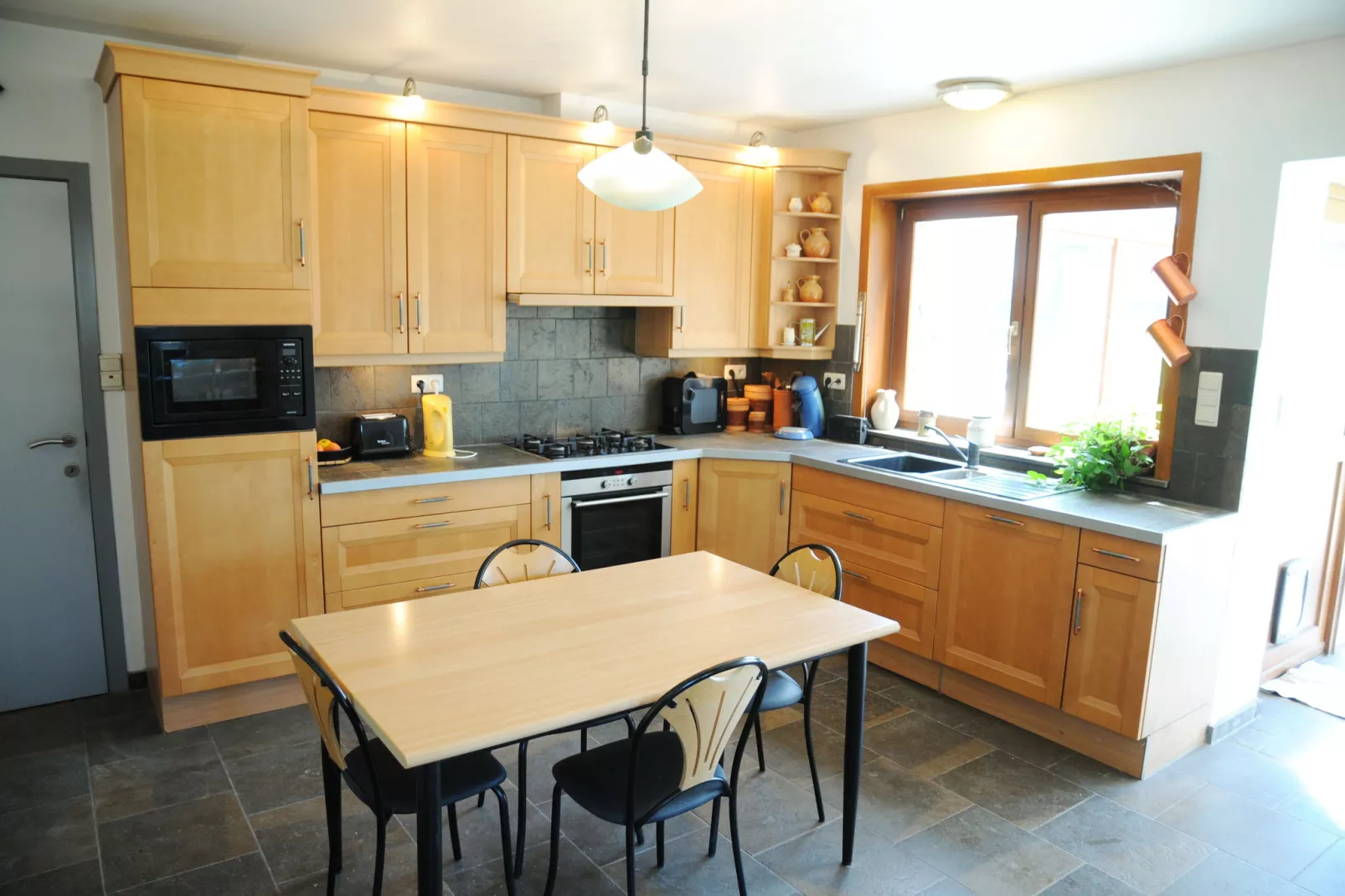 A cote de l'epicerie-Kitchen