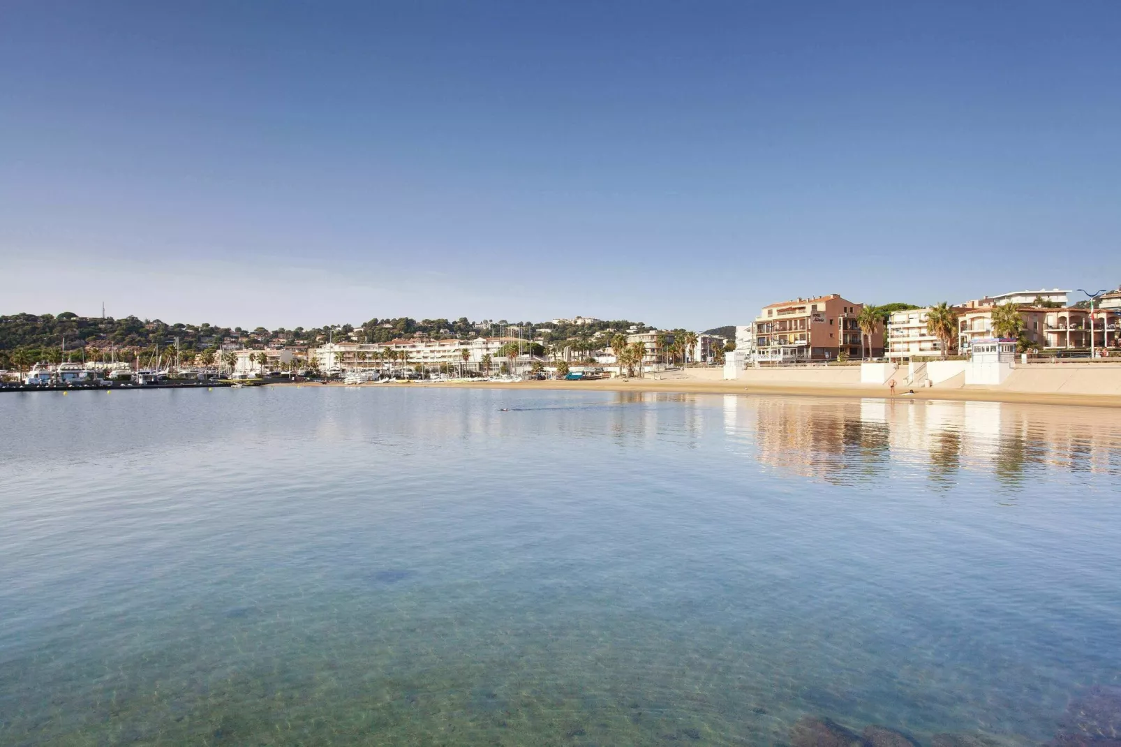 Les Canissons 4-Areas summer 1km