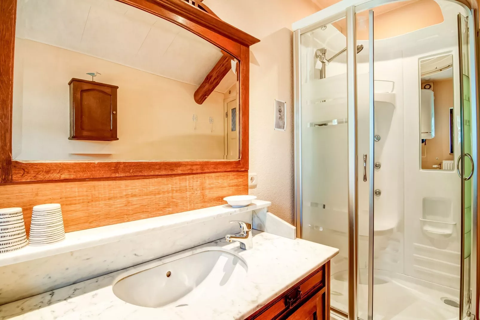 Les Pénates-Bathroom