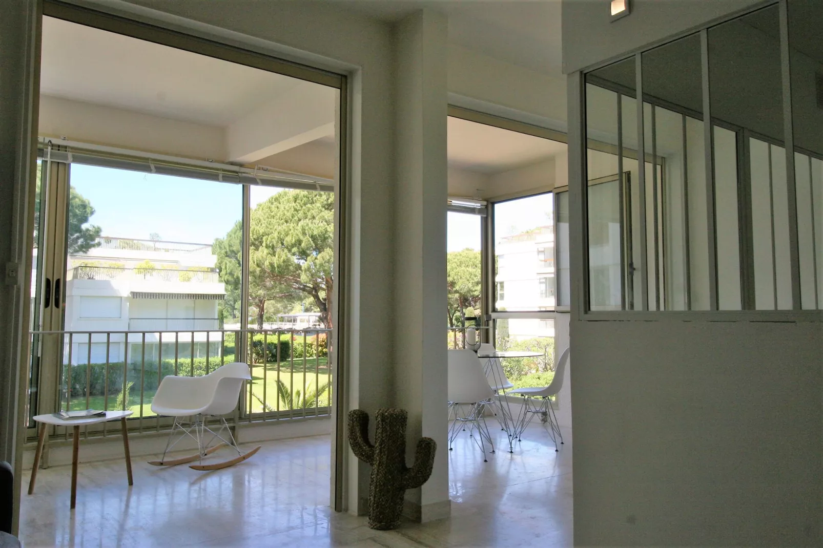 Sur la plage-Living room