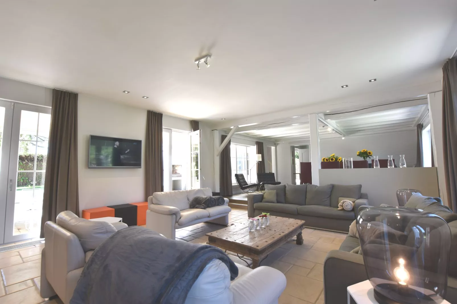 Villa Petunias-Salon