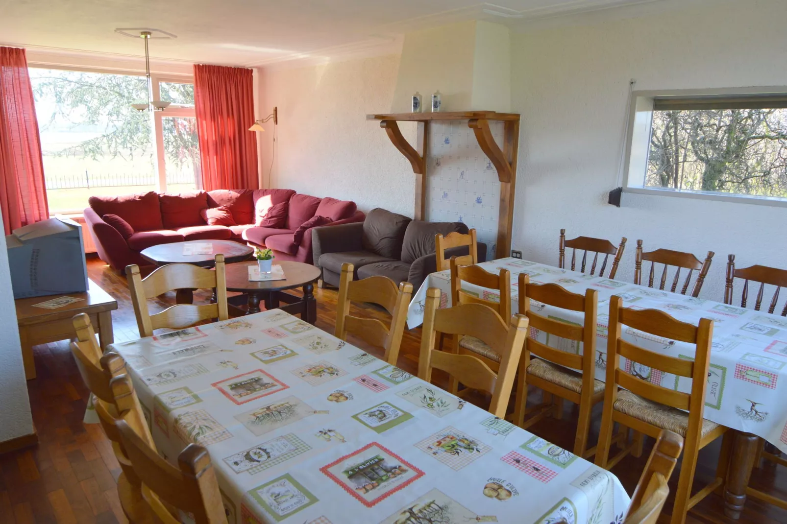 Paradiso-Dining room
