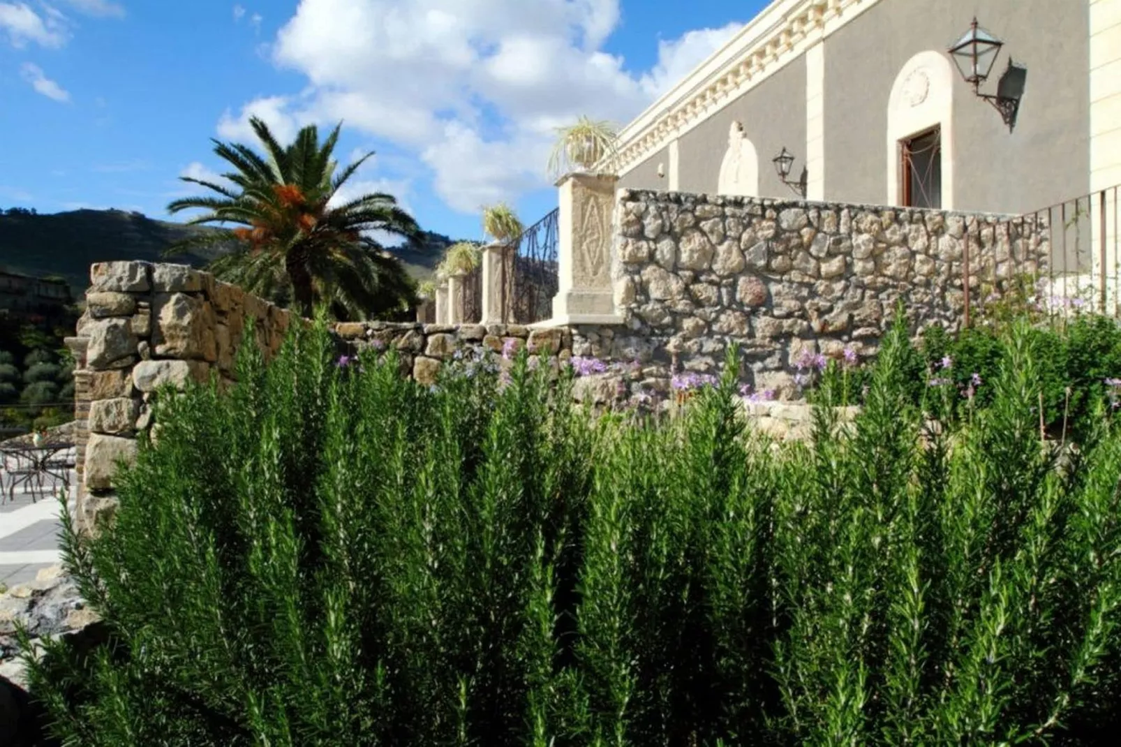 Vecchia Dimora Resort-Gardens summer