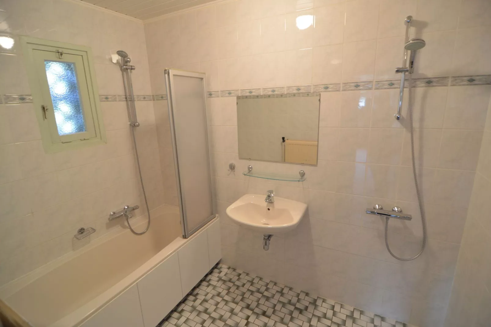 Paradiso-Bathroom