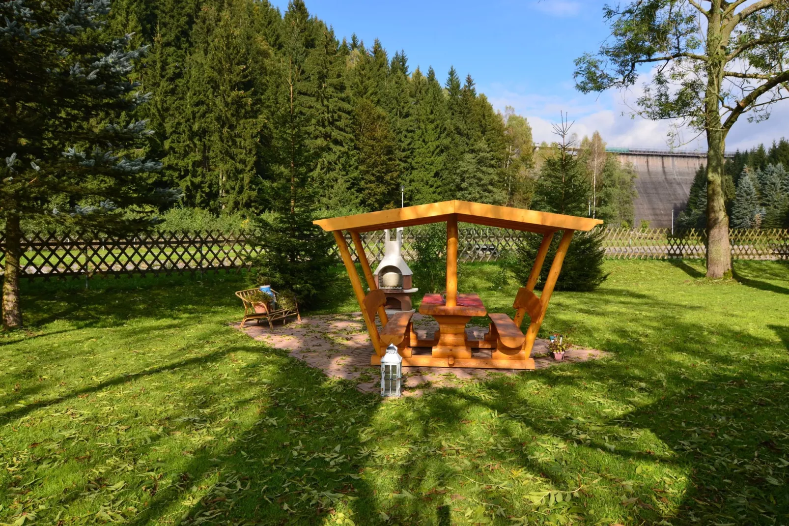 Ferienwohnung an der Talsperre Rauschenbach-Gardens in summer