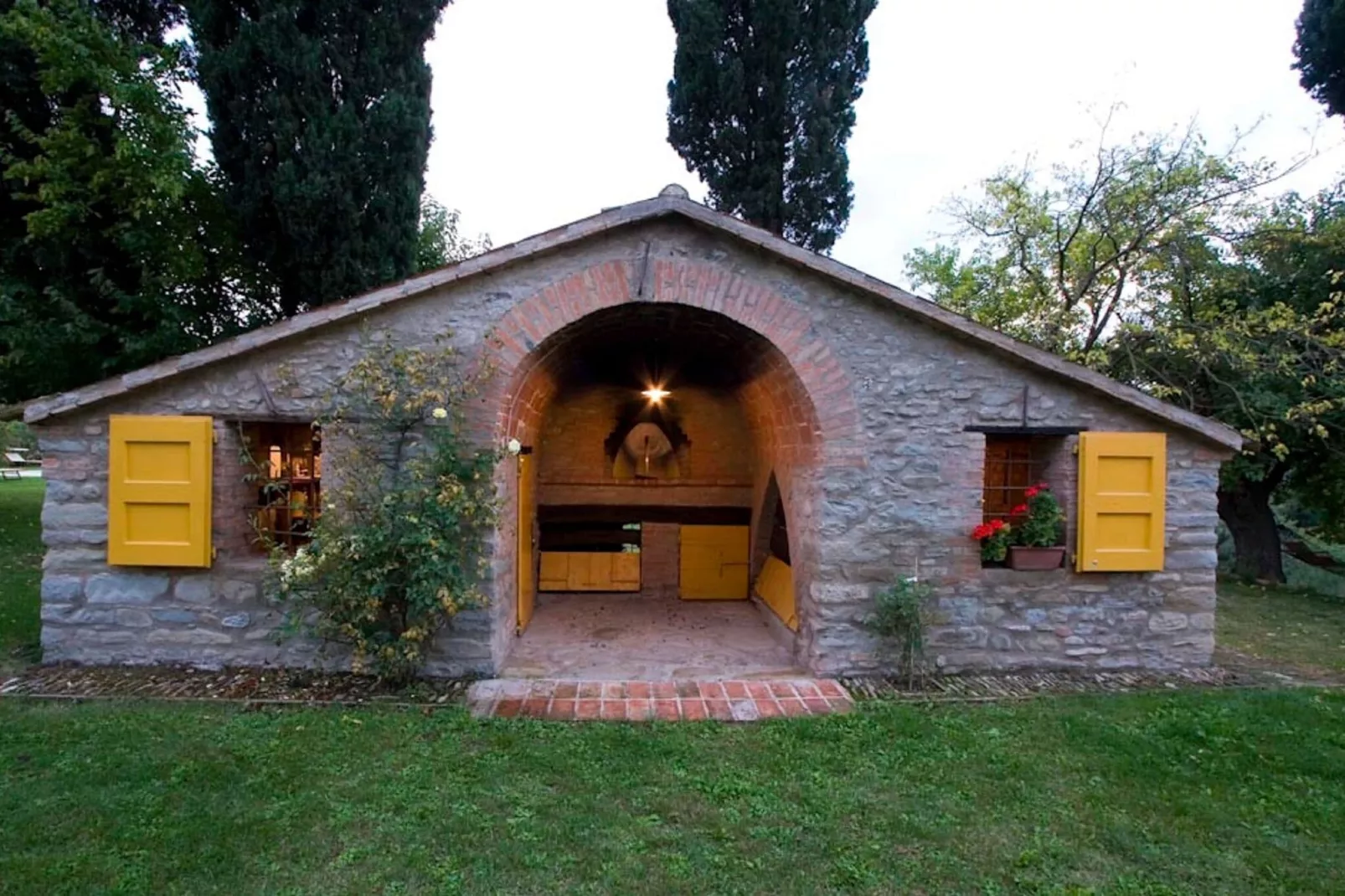 Ovello-Exterior summer