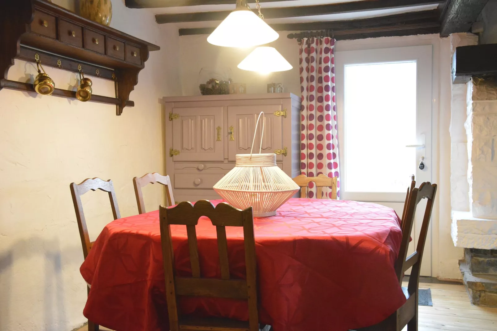 Charme Han Lesse-Dining room