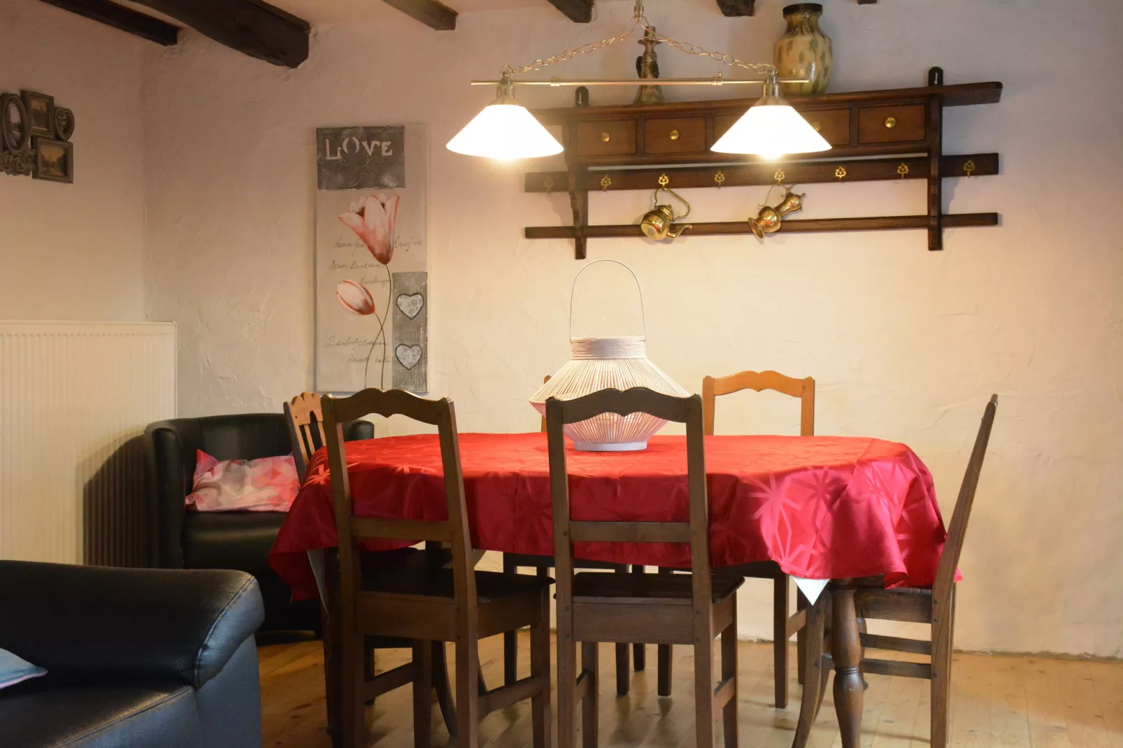 Charme Han Lesse-Dining room