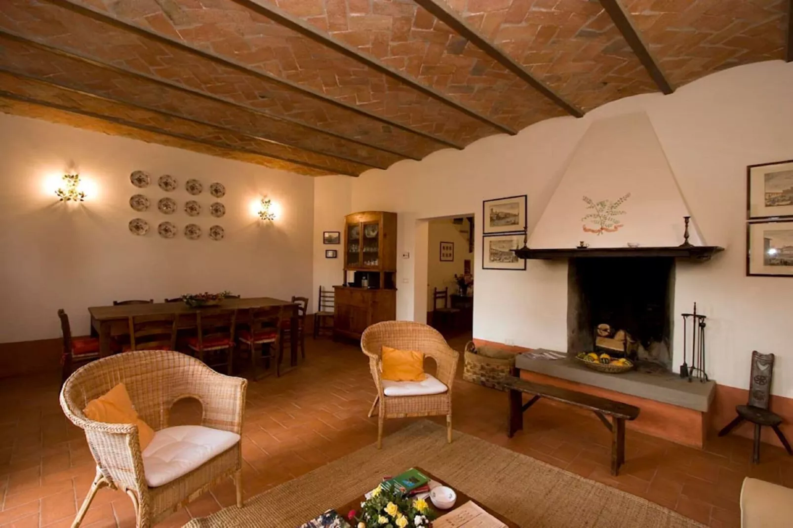 Ovello-Living room