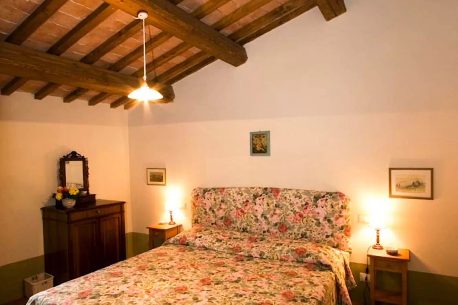 Ovello-Bedroom