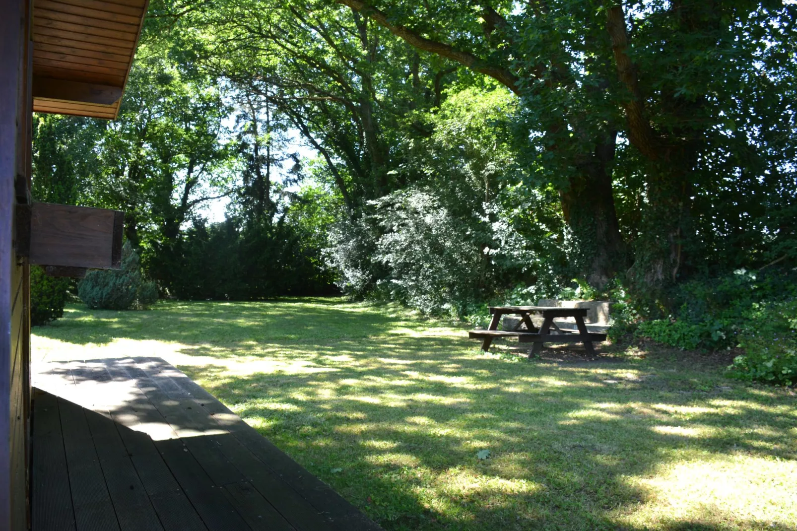 Charme Han Lesse-Gardens summer