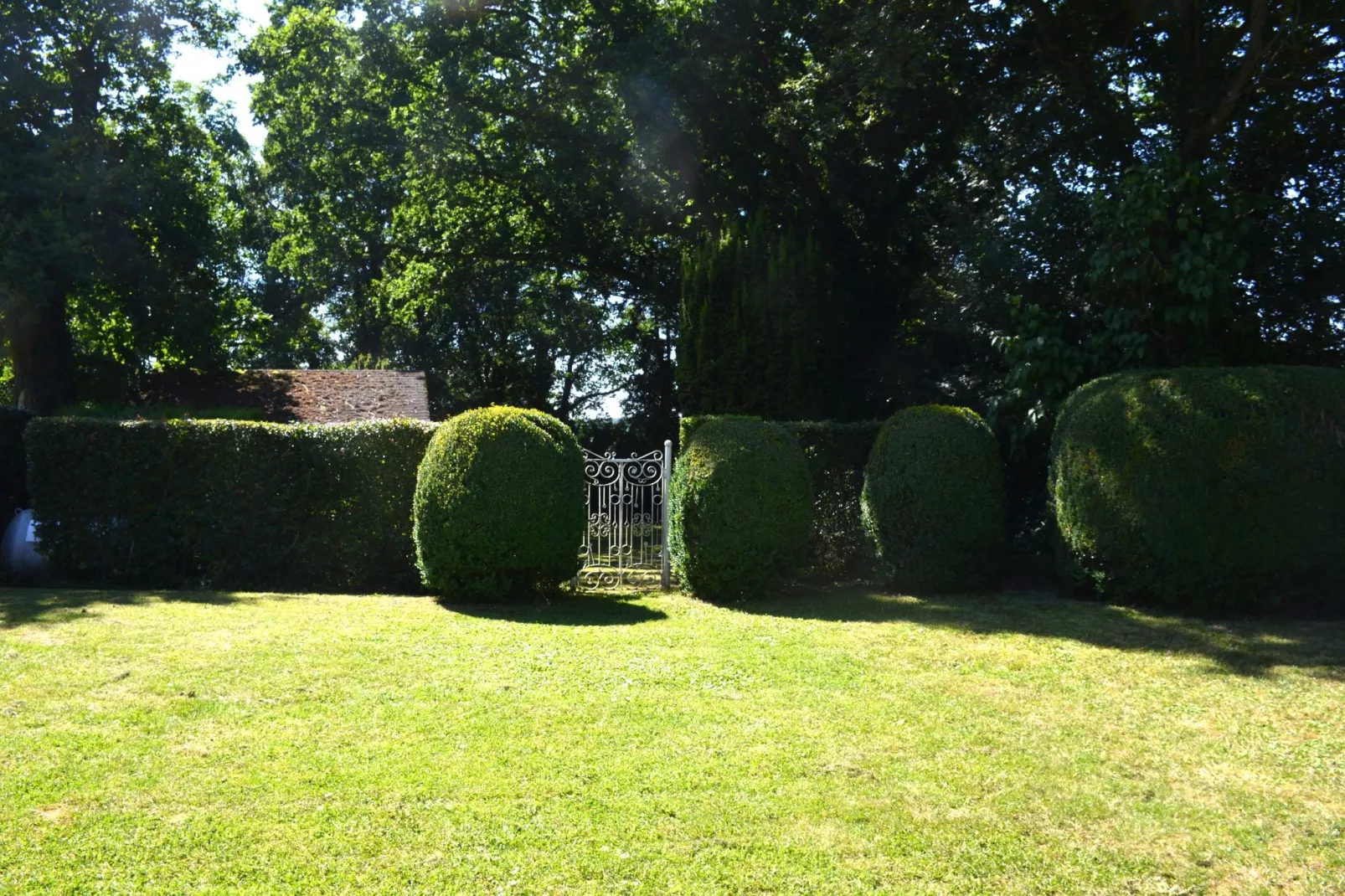 Charme Han Lesse-Gardens summer