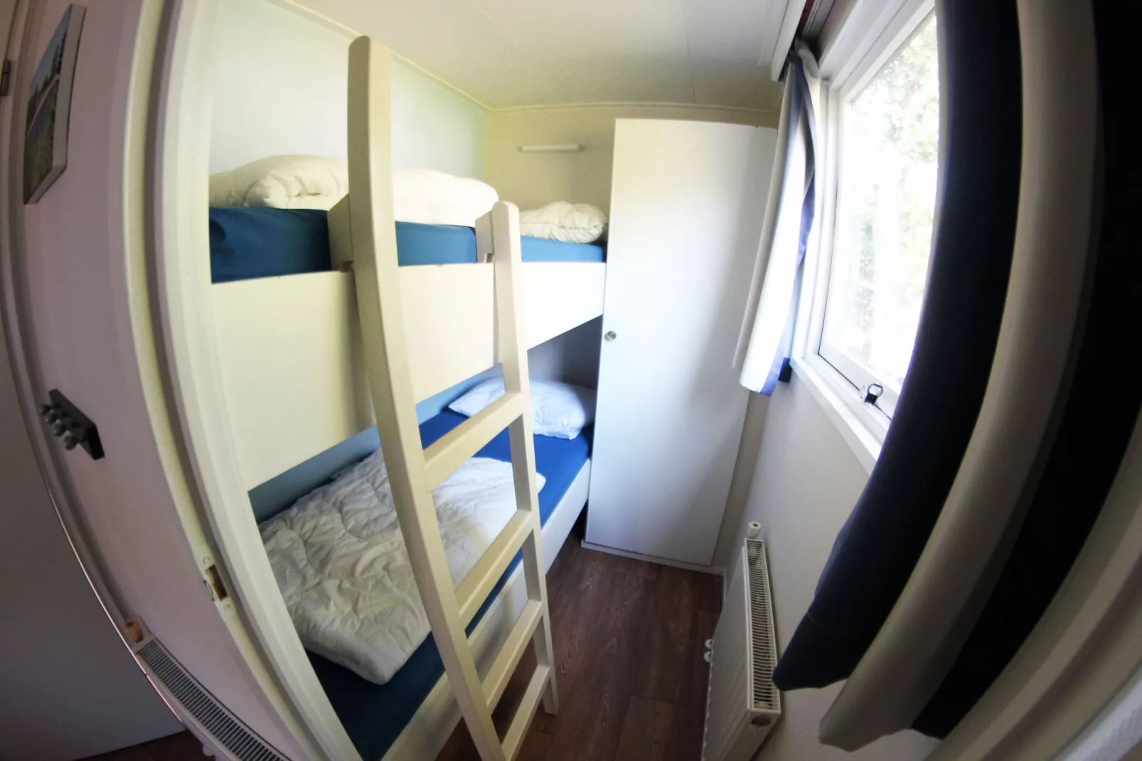 Vakantiepark Bergumermeer 8-Schlafzimmer