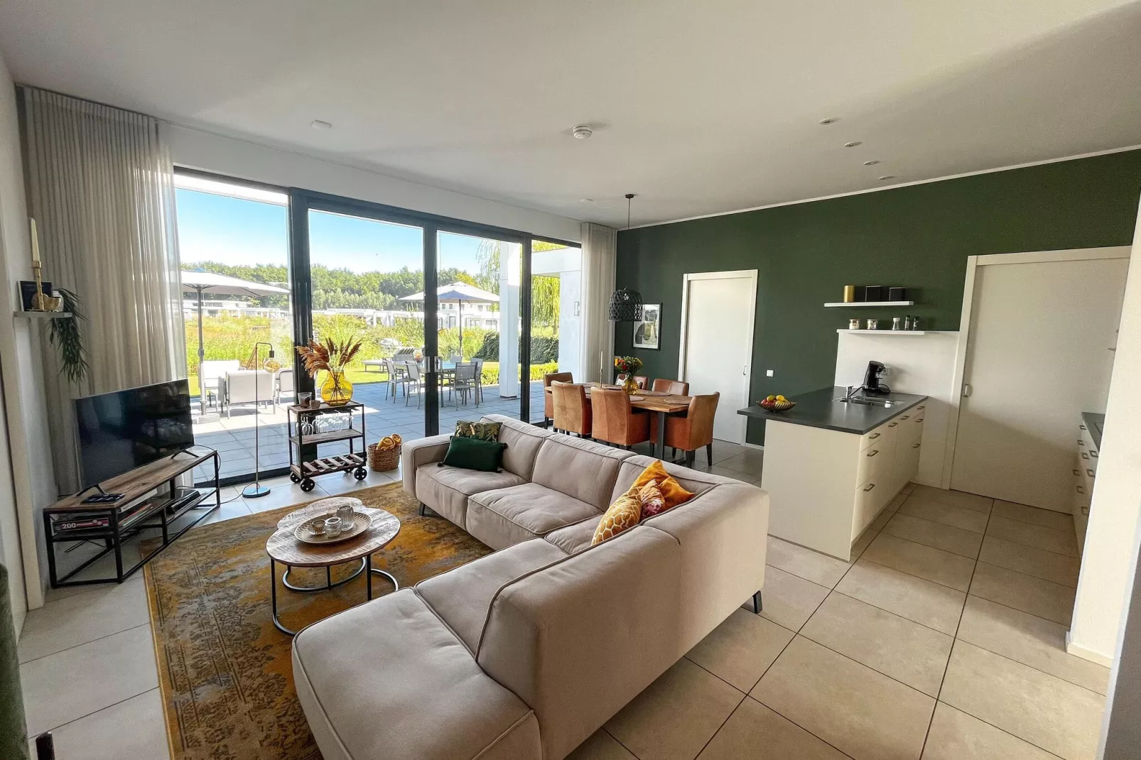 Vakantie in Harderwijk 315-Living room