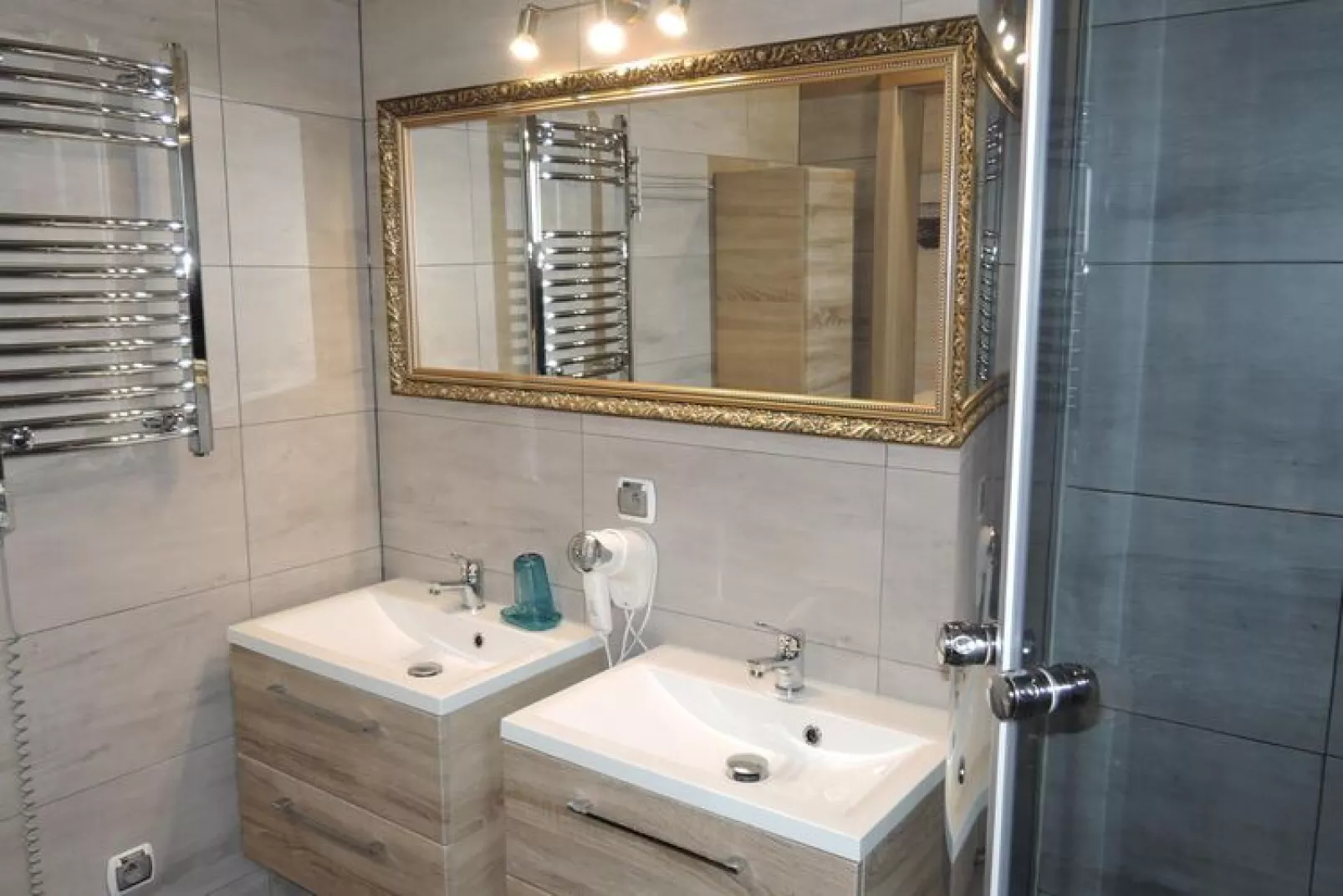 Holiday homes with pool in  Mrzezyno-Bathroom