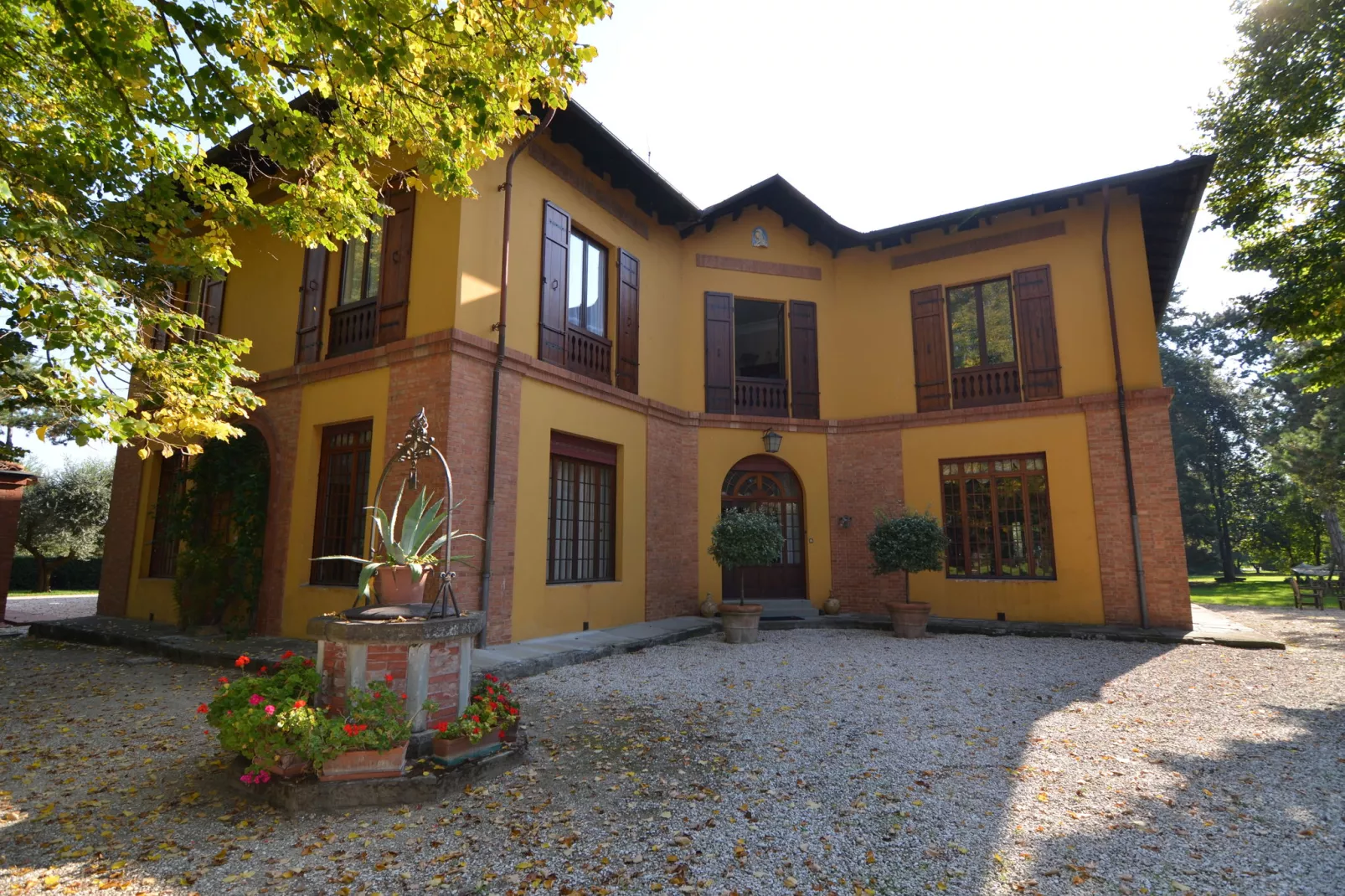 Villa La Commenda Sei-Exterior summer