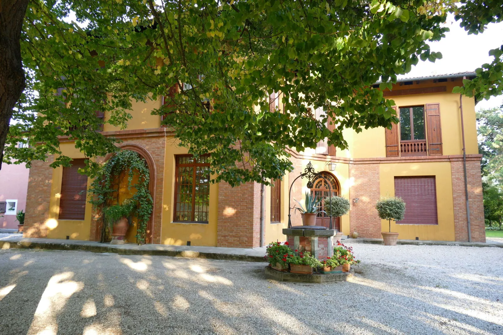 Villa La Commenda Sei-Exterior summer