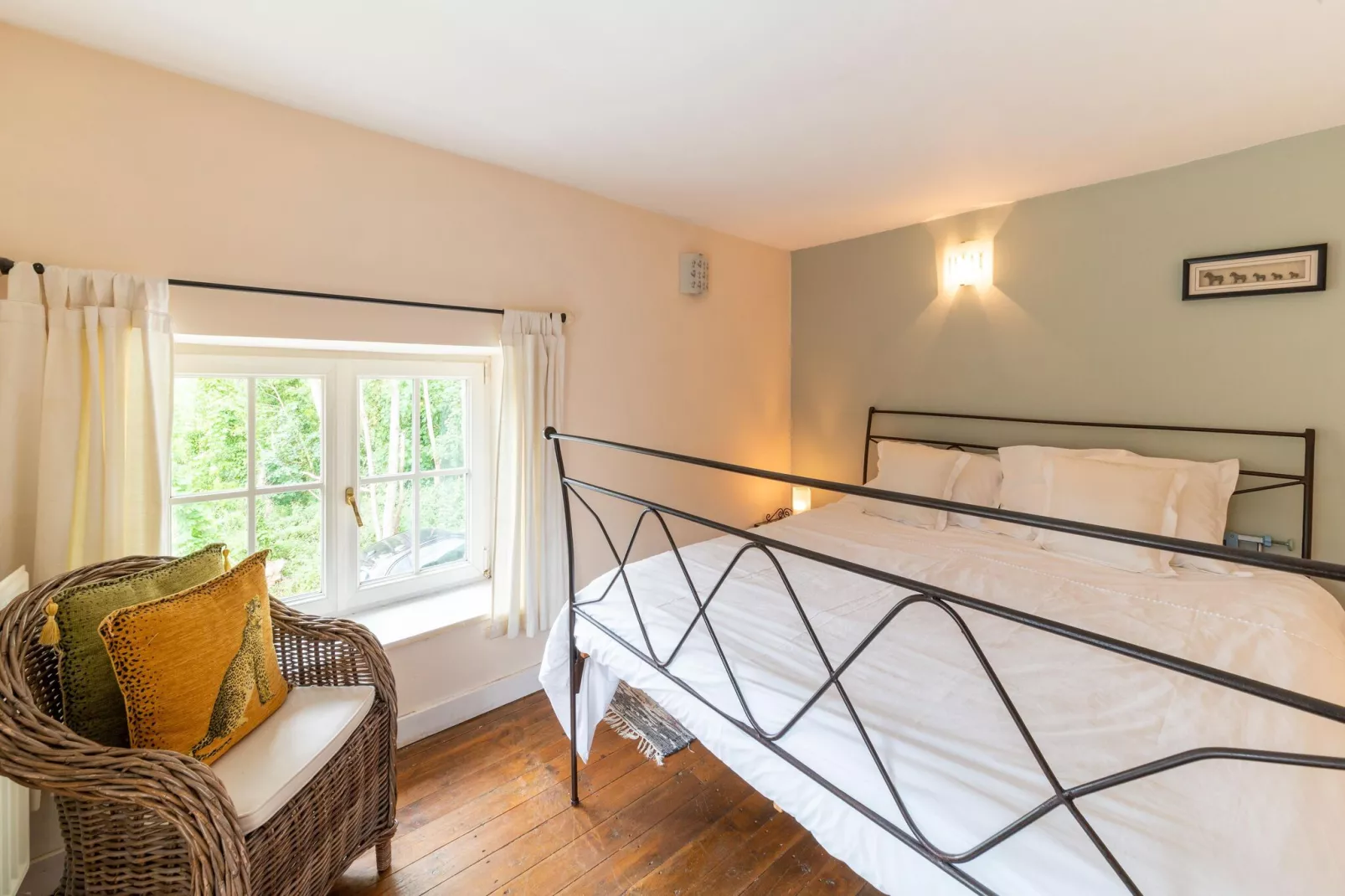 Les Matins Clairs-Bedroom