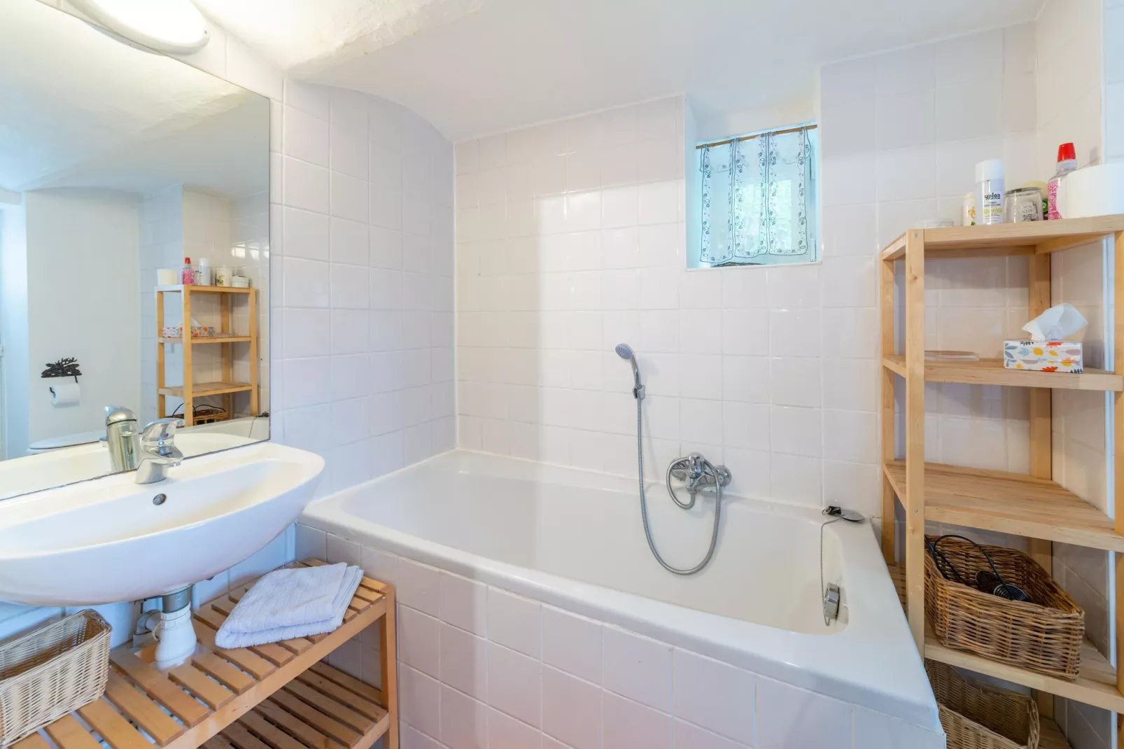 Les Matins Clairs-Bathroom