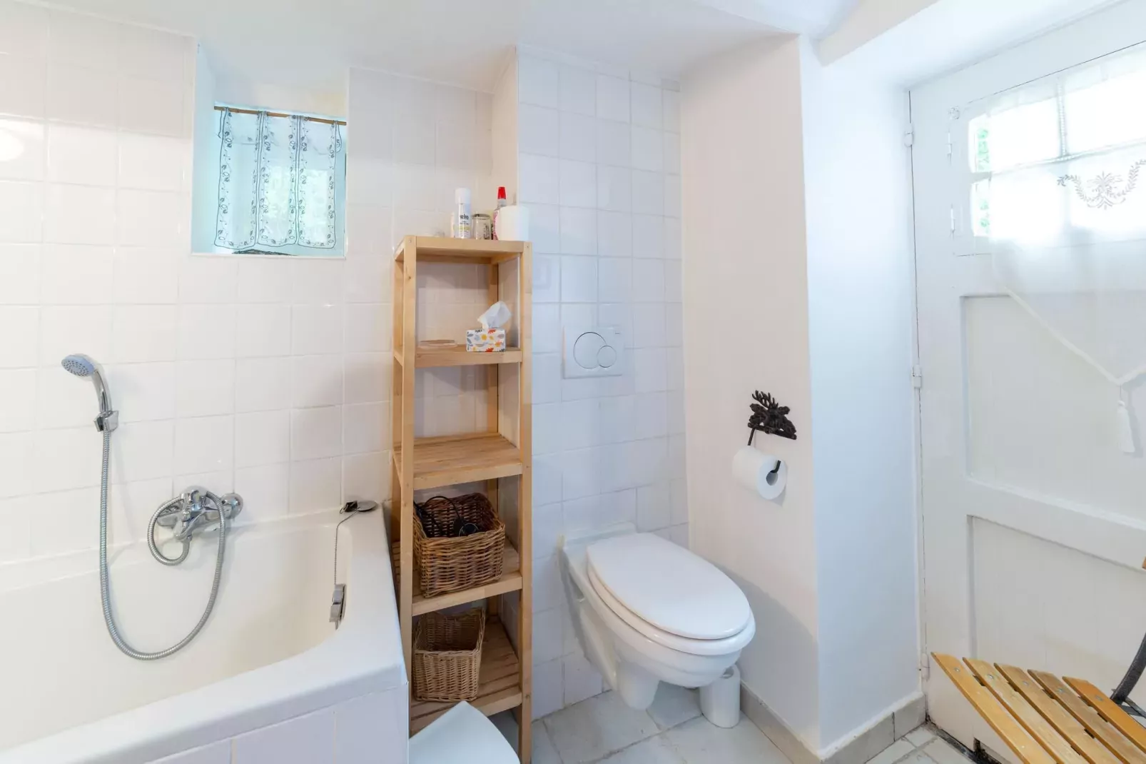 Les Matins Clairs-Bathroom