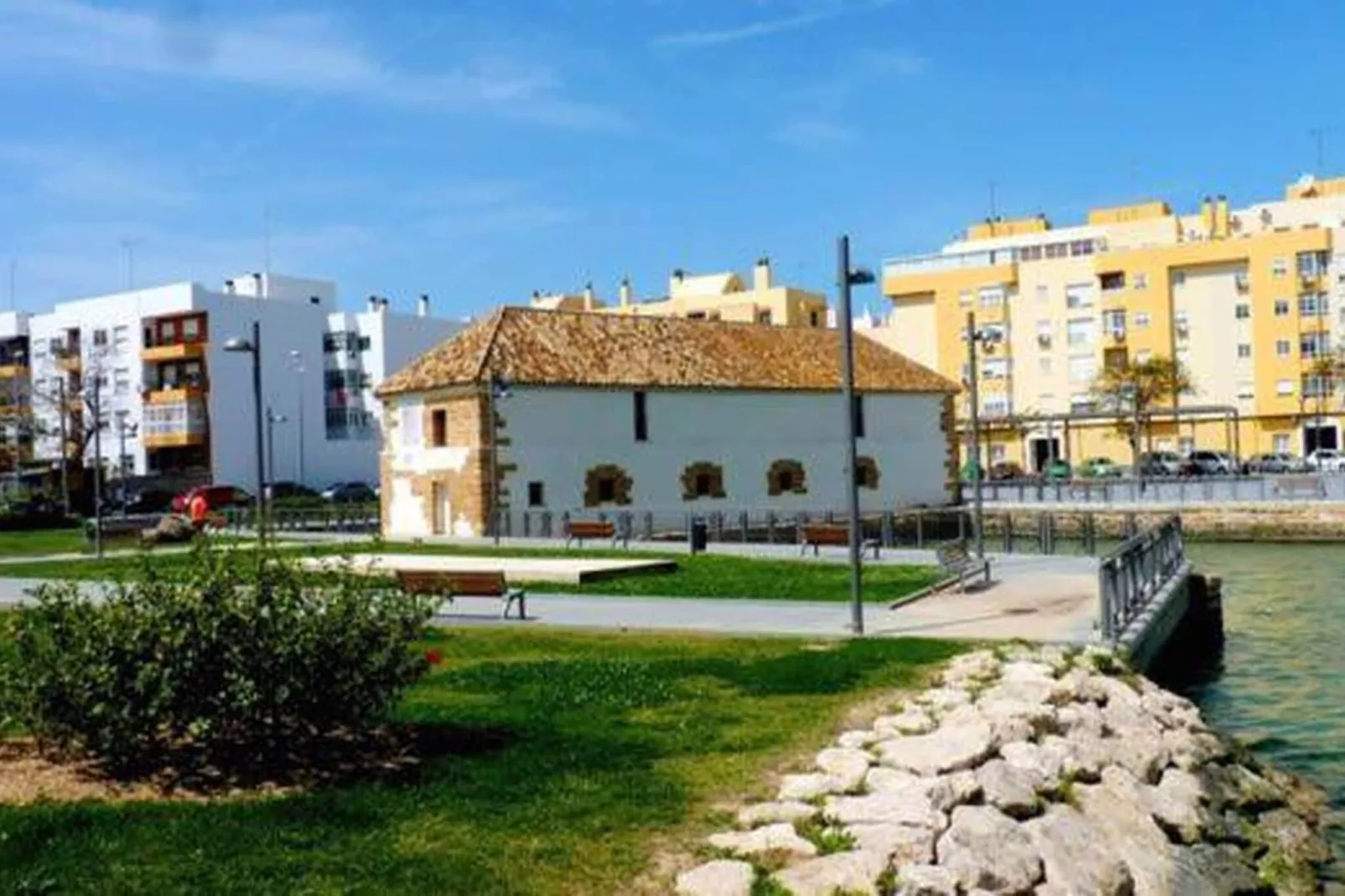 Precioso apartamento en San Fernando-Areas summer 1km