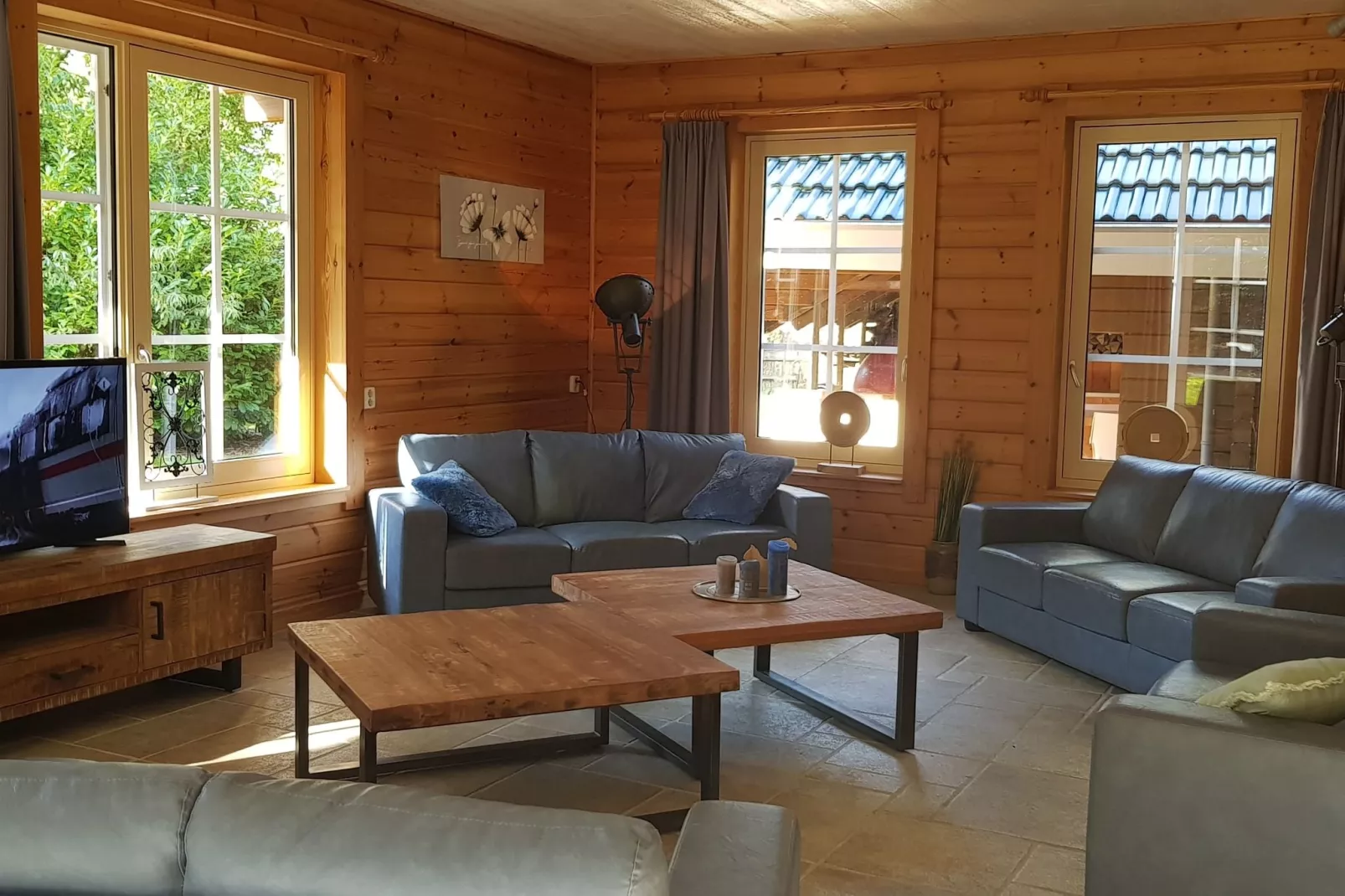 Vakantiepark De Rimboe & De Woeste Hoogte 1-Living room