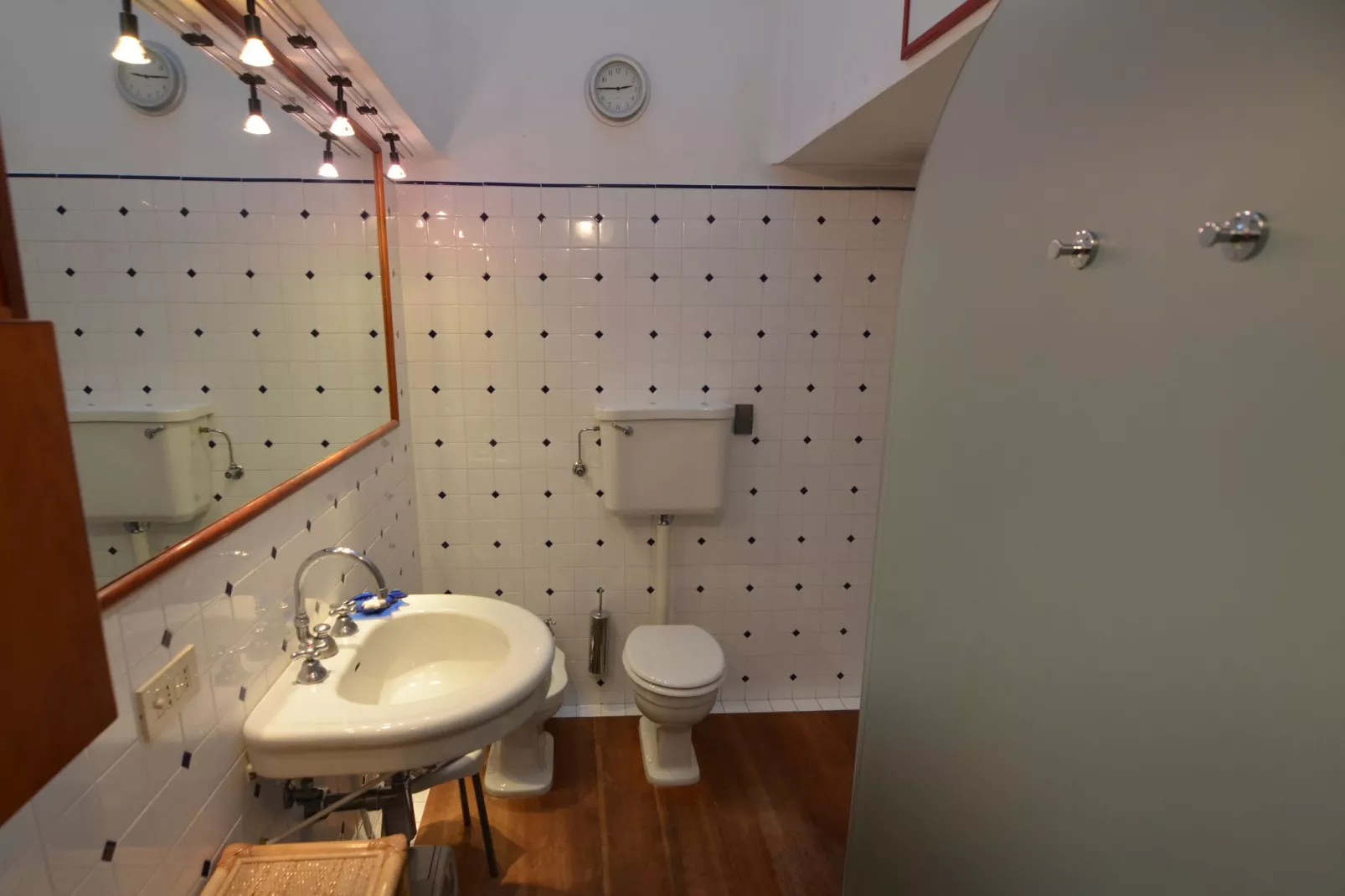 Villa La Commenda Sei-Bathroom