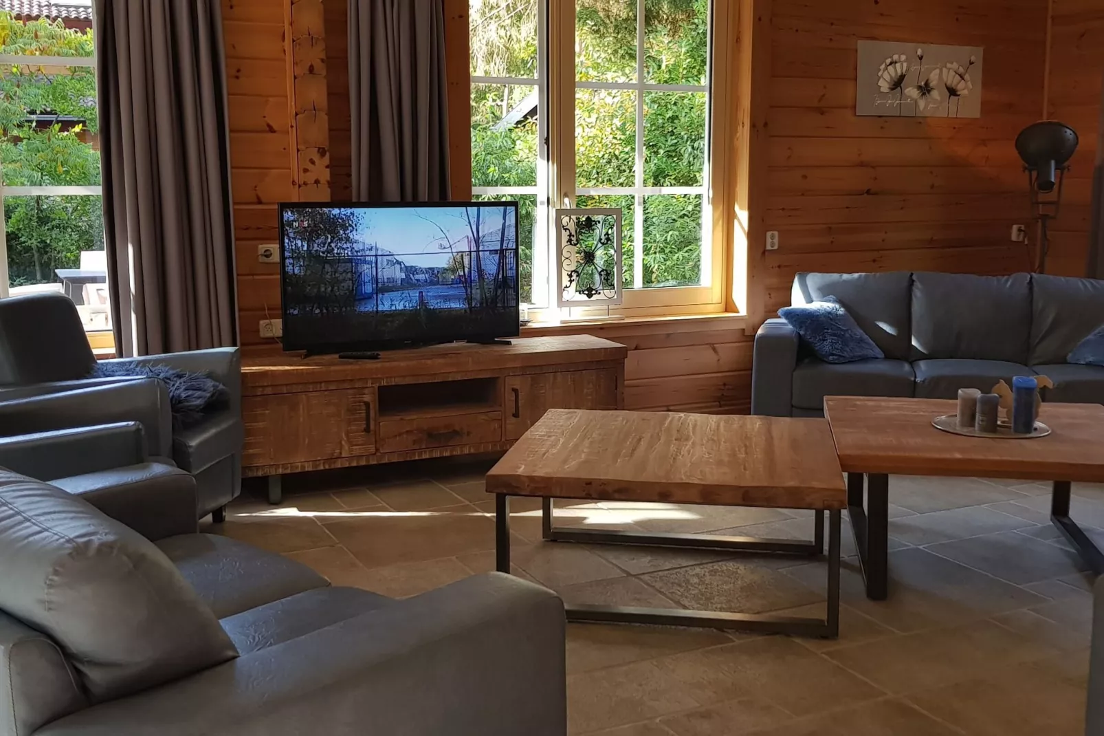Vakantiepark De Rimboe & De Woeste Hoogte 1-Living room