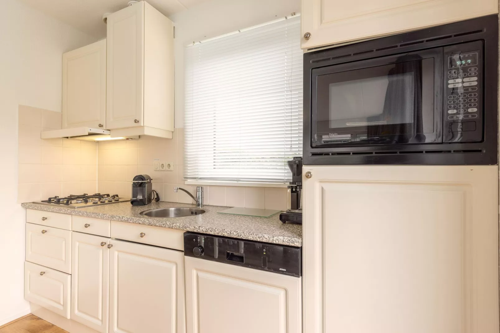 Buitenplaats It Wiid 6-Kitchen