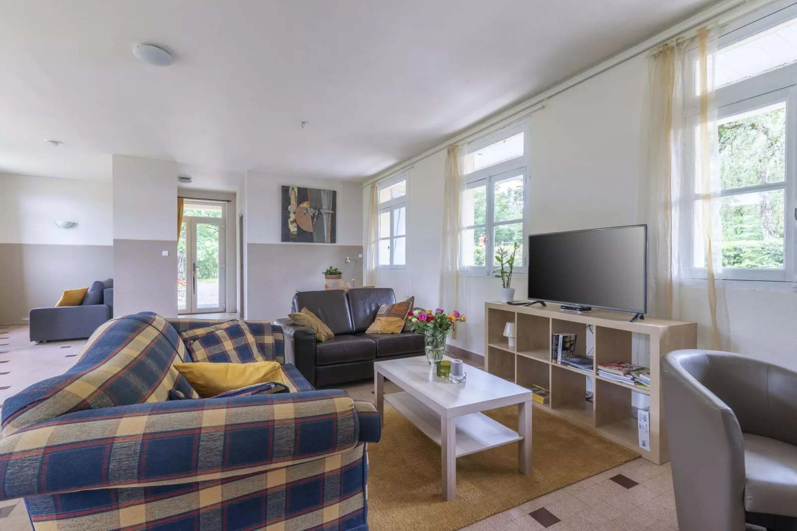Le Bon Sentiment-Living room