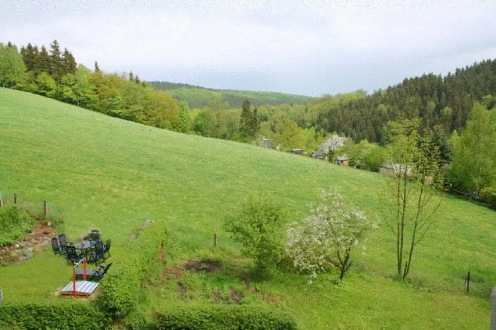Villa im Erzgebirge-Gardens in summer