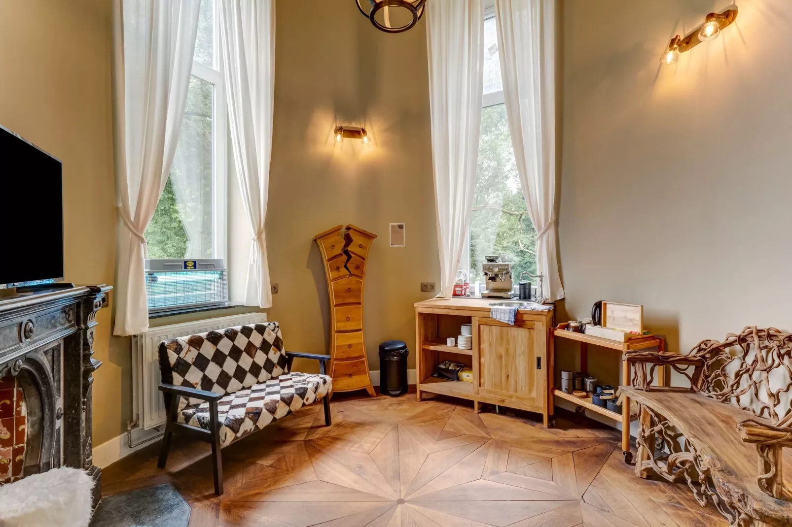 Château de Goyet 40 p-Living room
