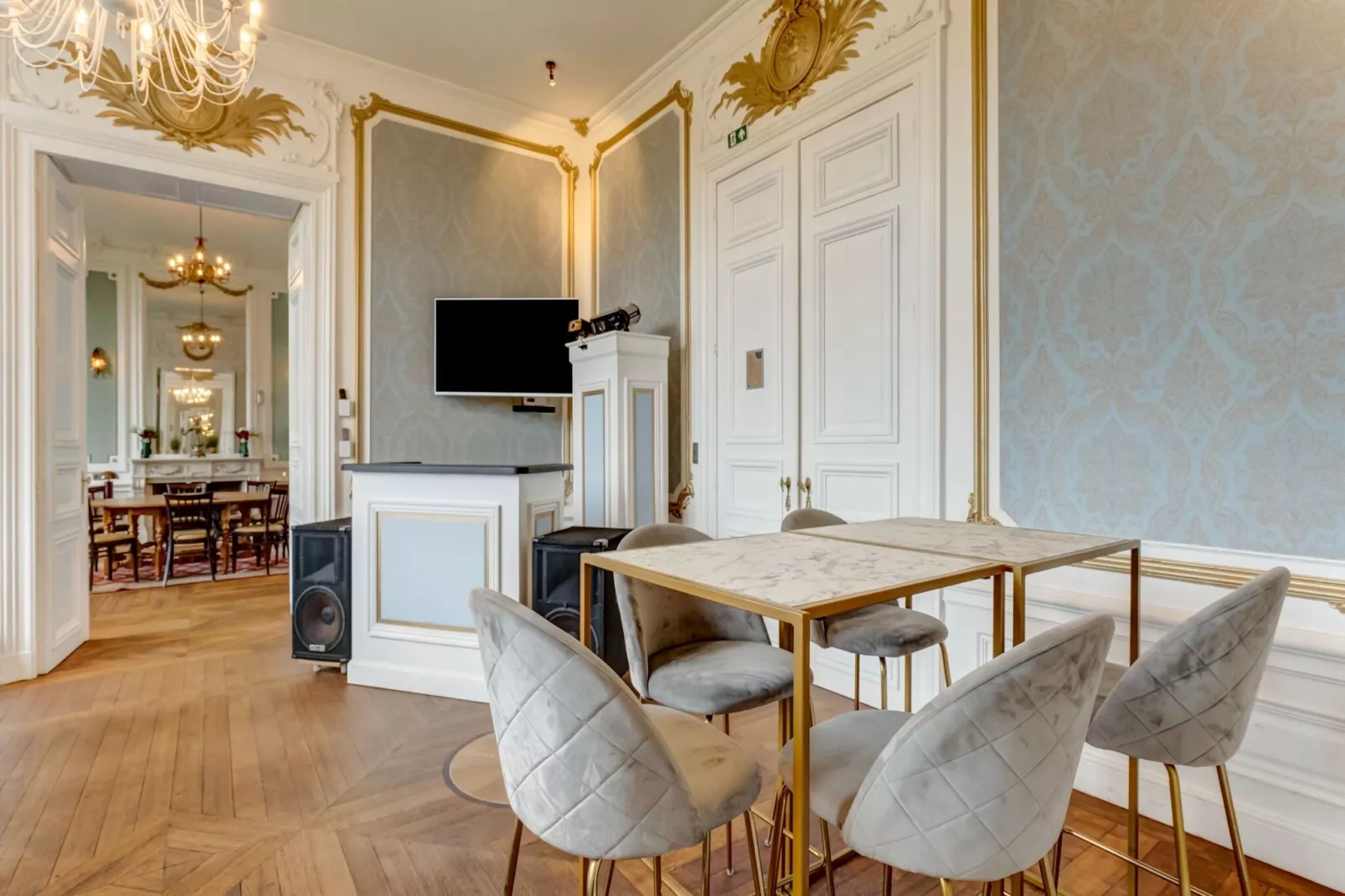 Château de Goyet 40 p-Dining room