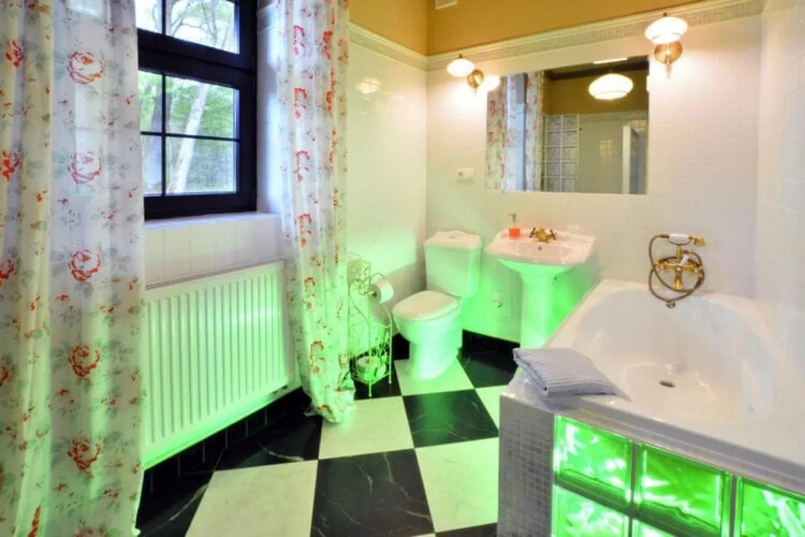 Willa wakacyjna dla 9 osób 182 m2 Knieja koło Polanowa-Salle de bain
