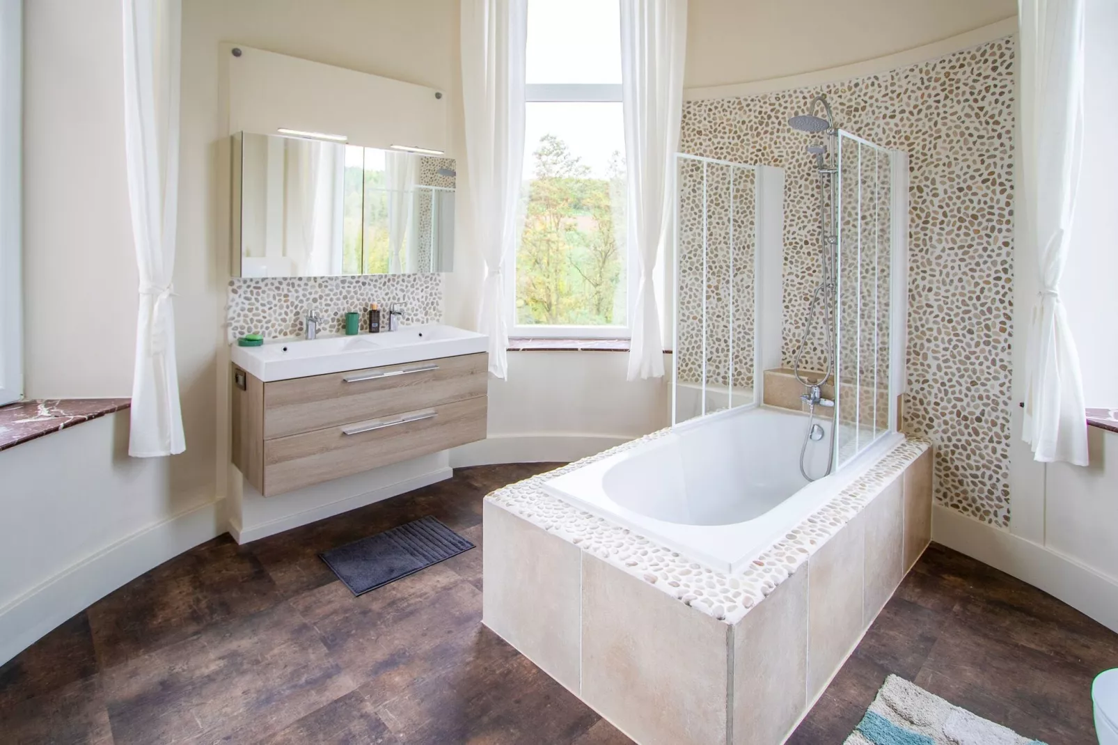 Château de Goyet 40 p-Bathroom