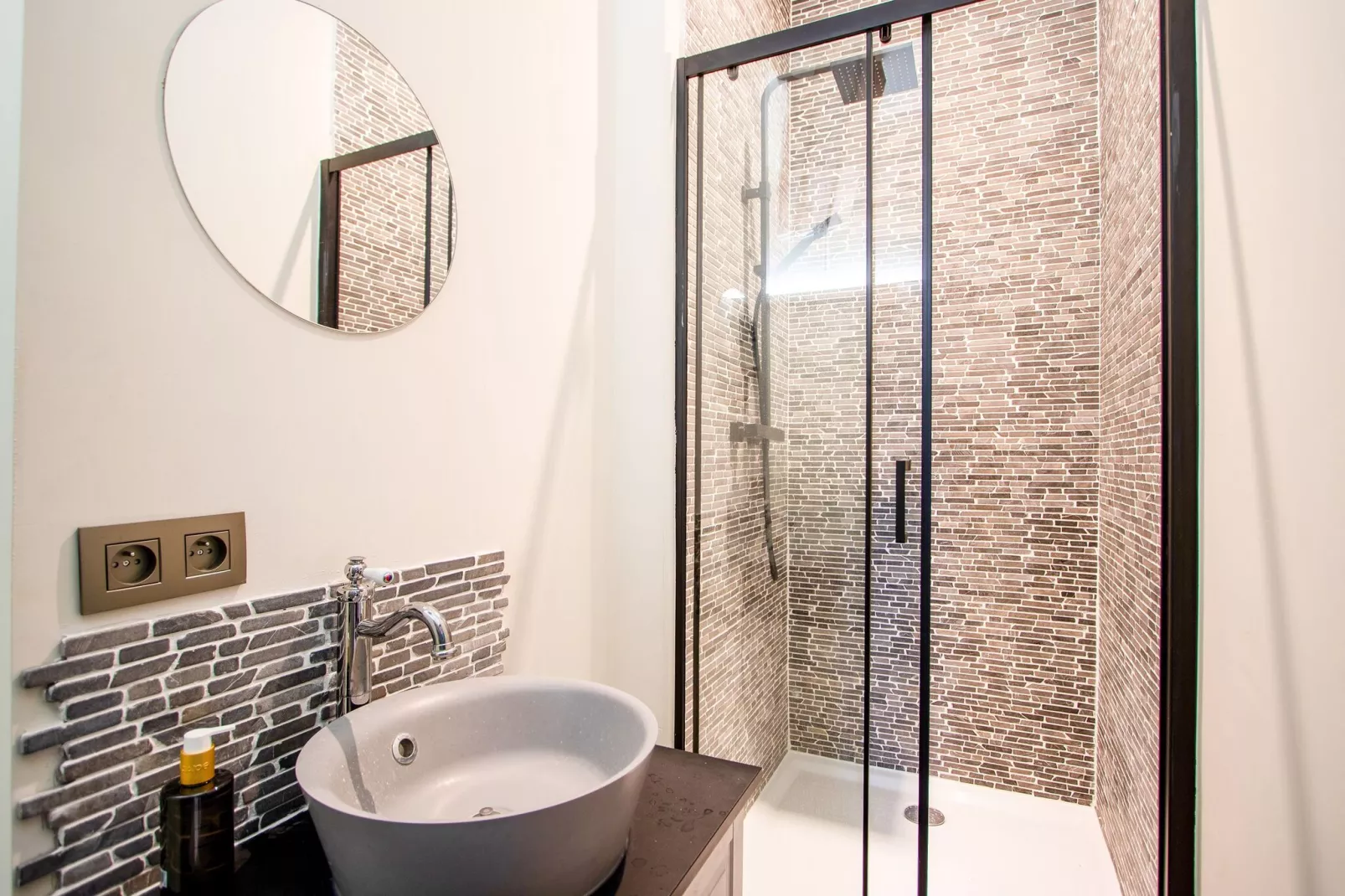 Château de Goyet 40 p-Bathroom