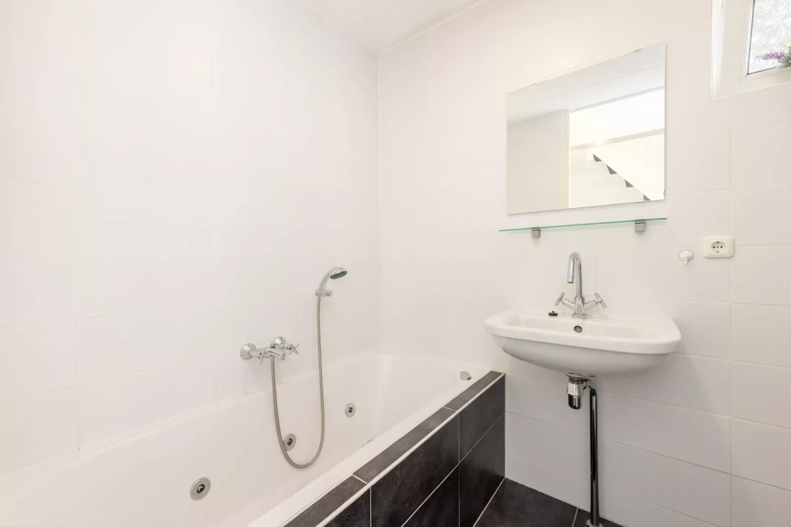 Buitenplaats It Wiid 2-Bathroom