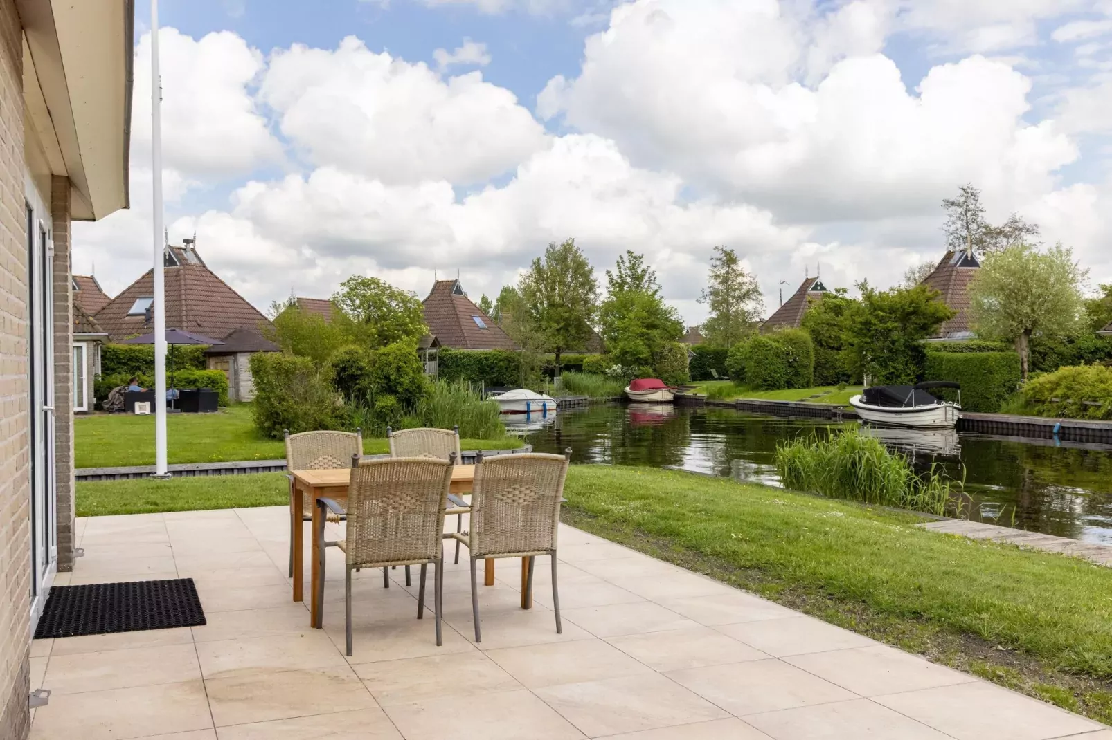 Buitenplaats It Wiid 2-Terrace balcony