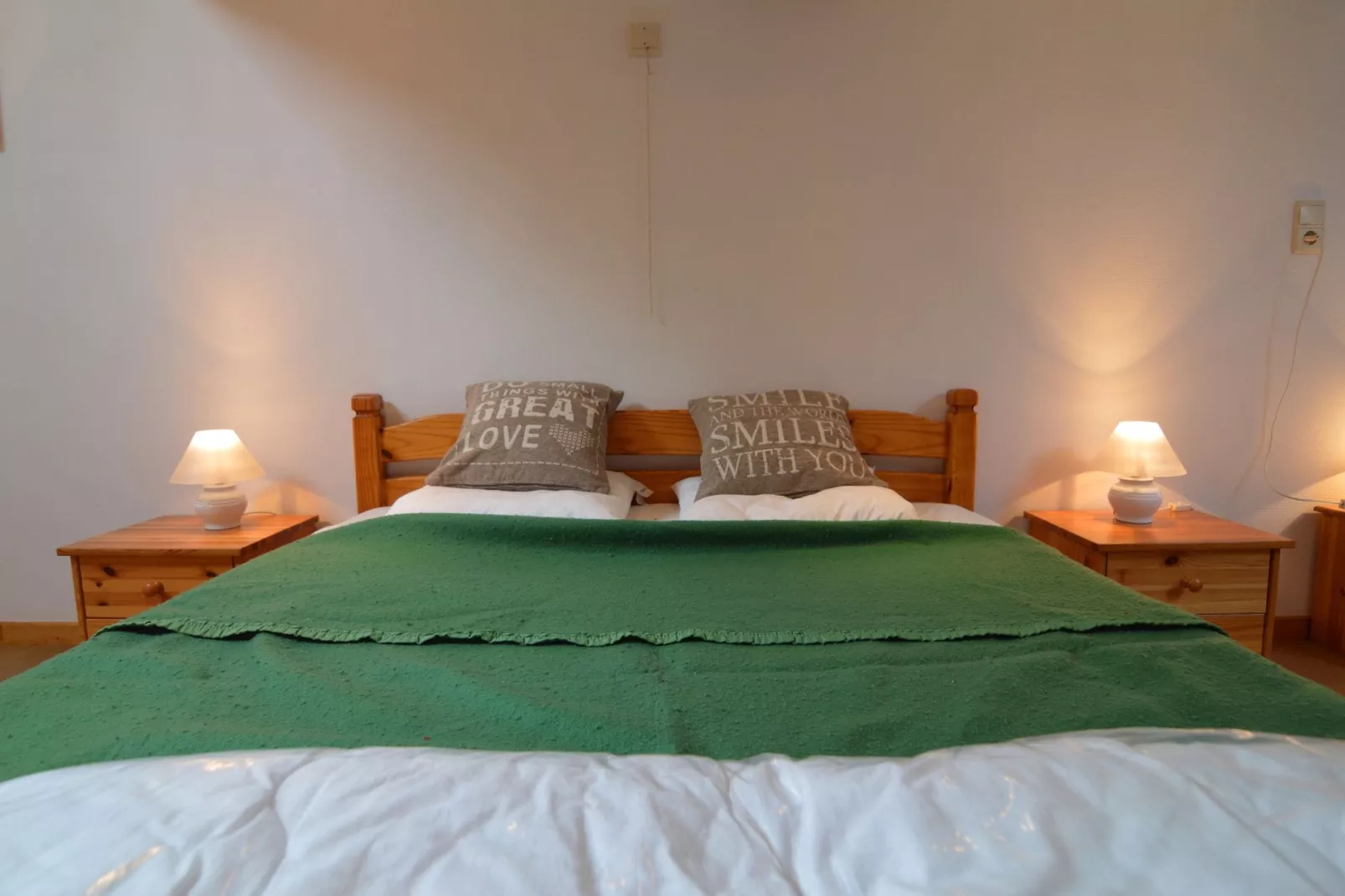Vue sur le Chateau de Montaigle-Schlafzimmer