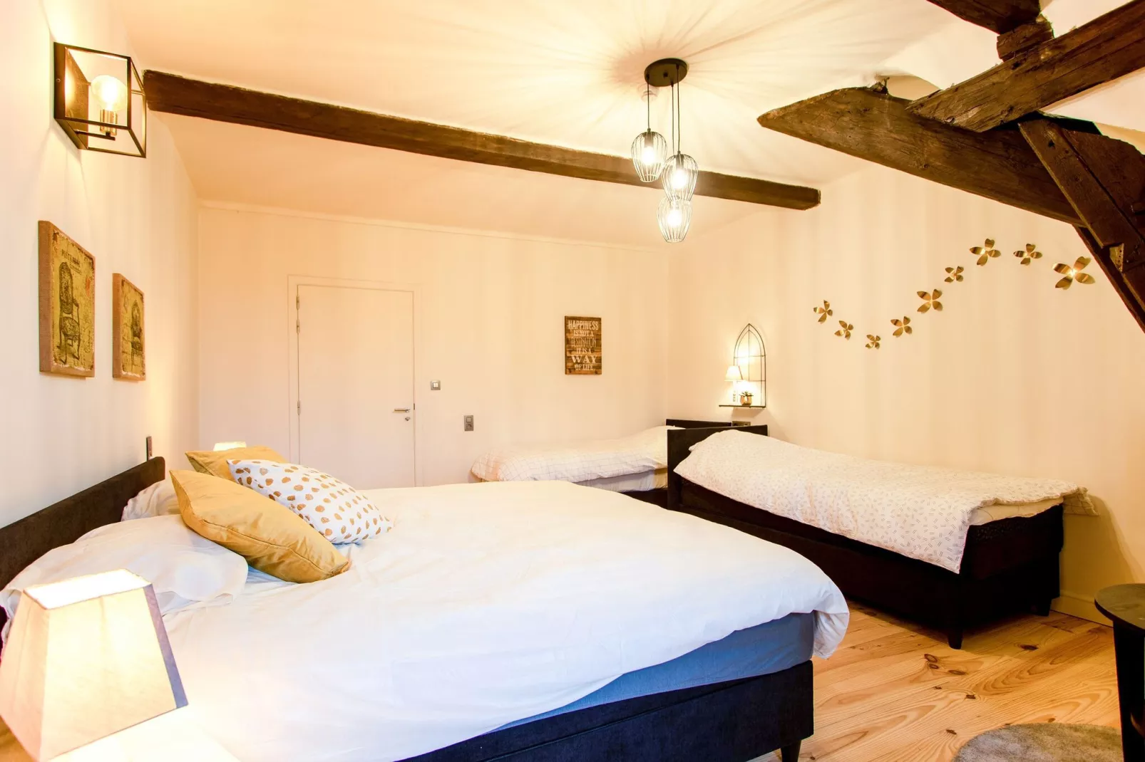 Château de Goyet 40 p-Bedroom