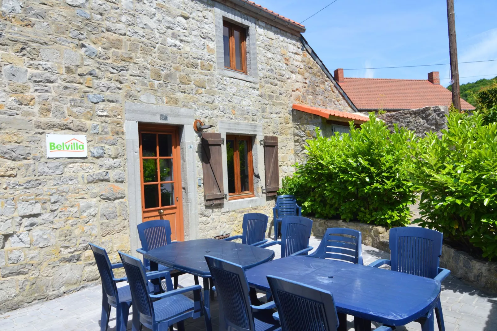 Vue sur le Chateau de Montaigle-Terrassenbalkon