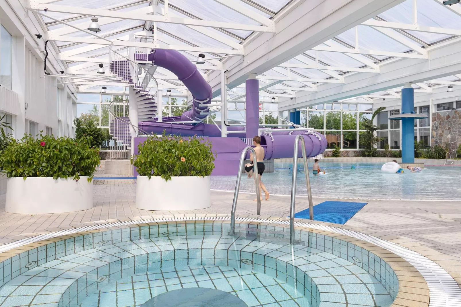 6 Personen Ferienhaus auf einem Ferienpark Hanstholm-Schwimmbad