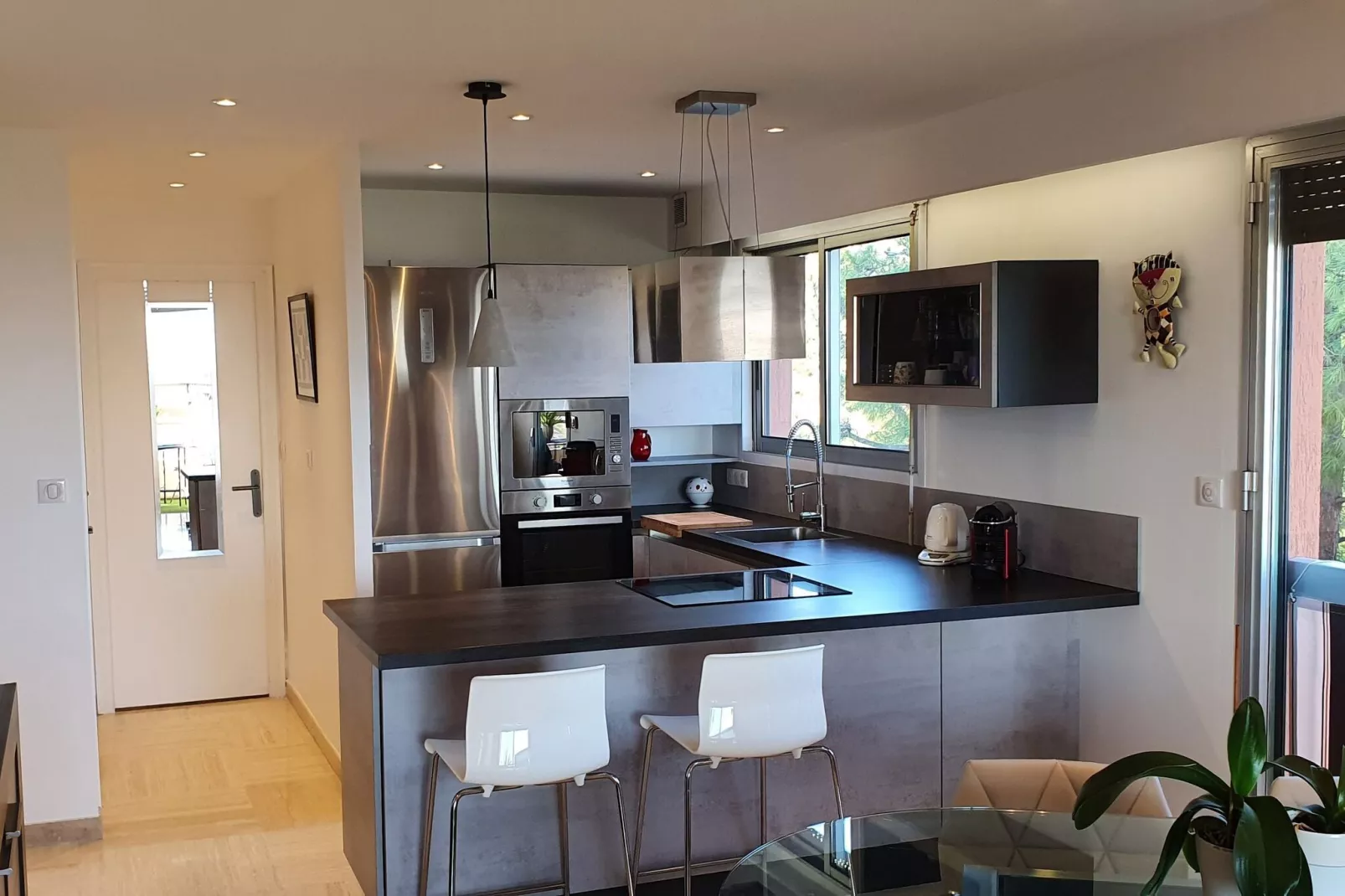 Appartement standing avec terrasse et vue mer à Nice-Küche