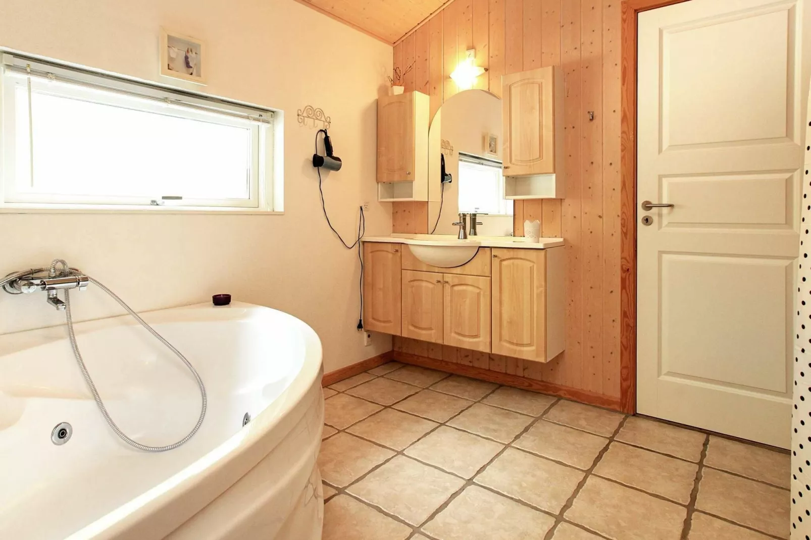 Maison de vacances pour 8 a Rødby-By Traum-Spa