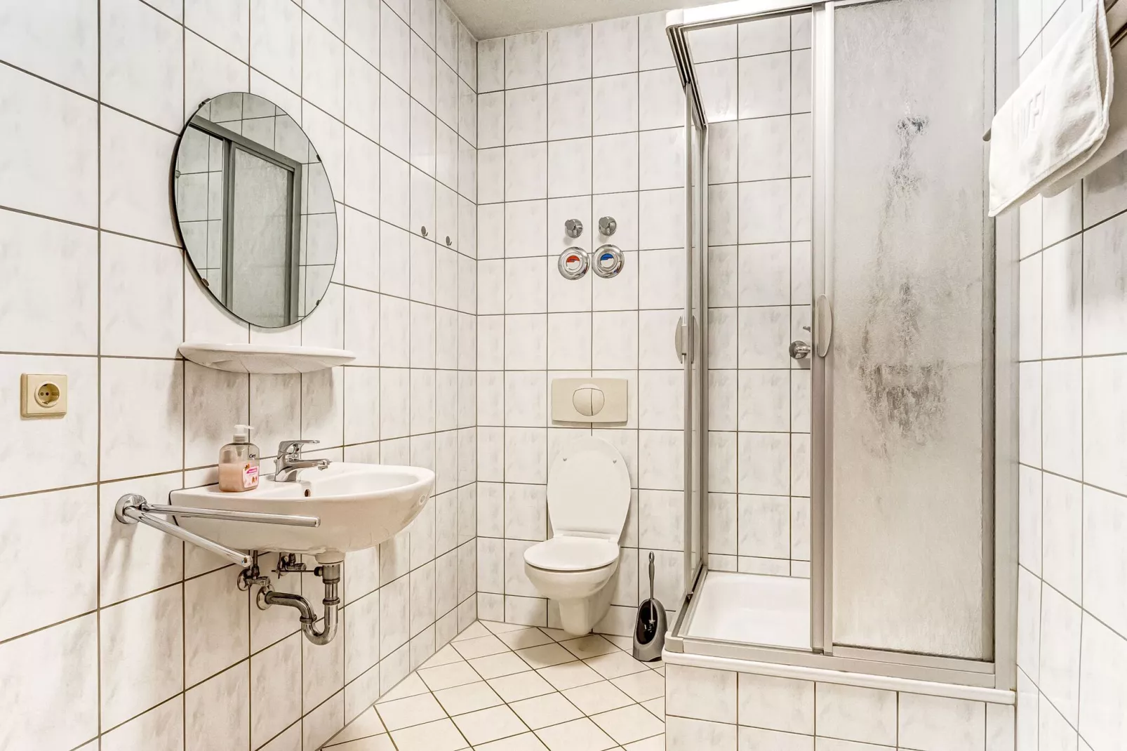 Villa im Erzgebirge-Bathroom